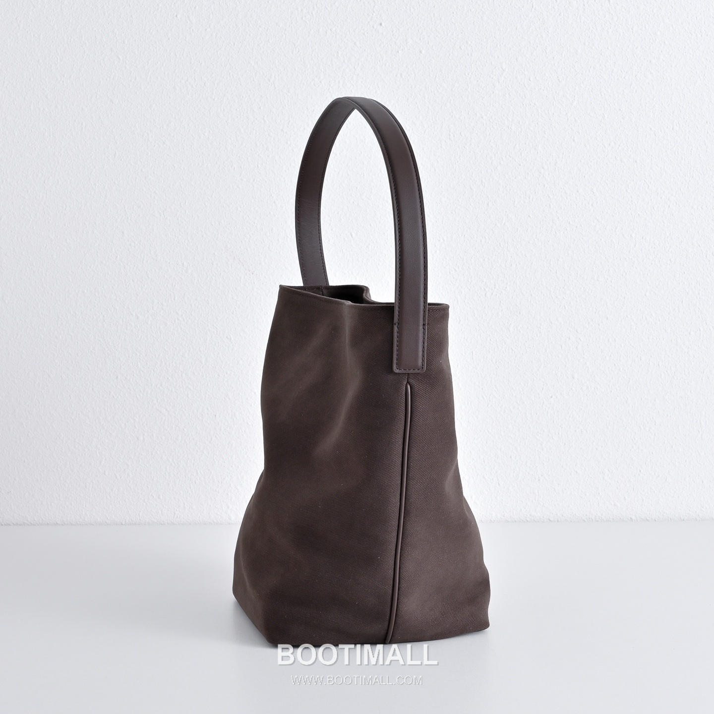 The Row Park Twill Cotton Canvas Tote Bag with Calfskin Trim Detail 더로우 파크 트윌 코튼 캔버스 카프스킨 트림 토트백 28cm 3