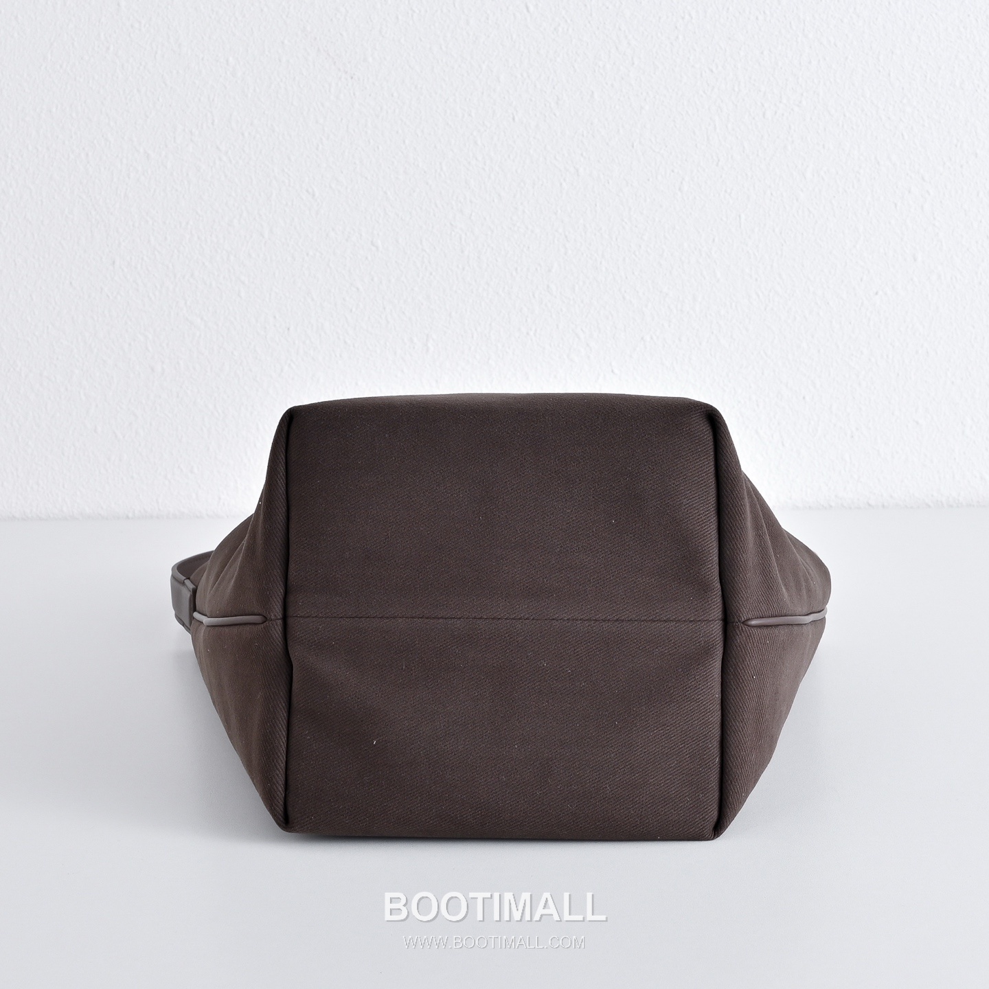 The Row Park Twill Cotton Canvas Tote Bag with Calfskin Trim Detail 더로우 파크 트윌 코튼 캔버스 카프스킨 트림 토트백 28cm 9