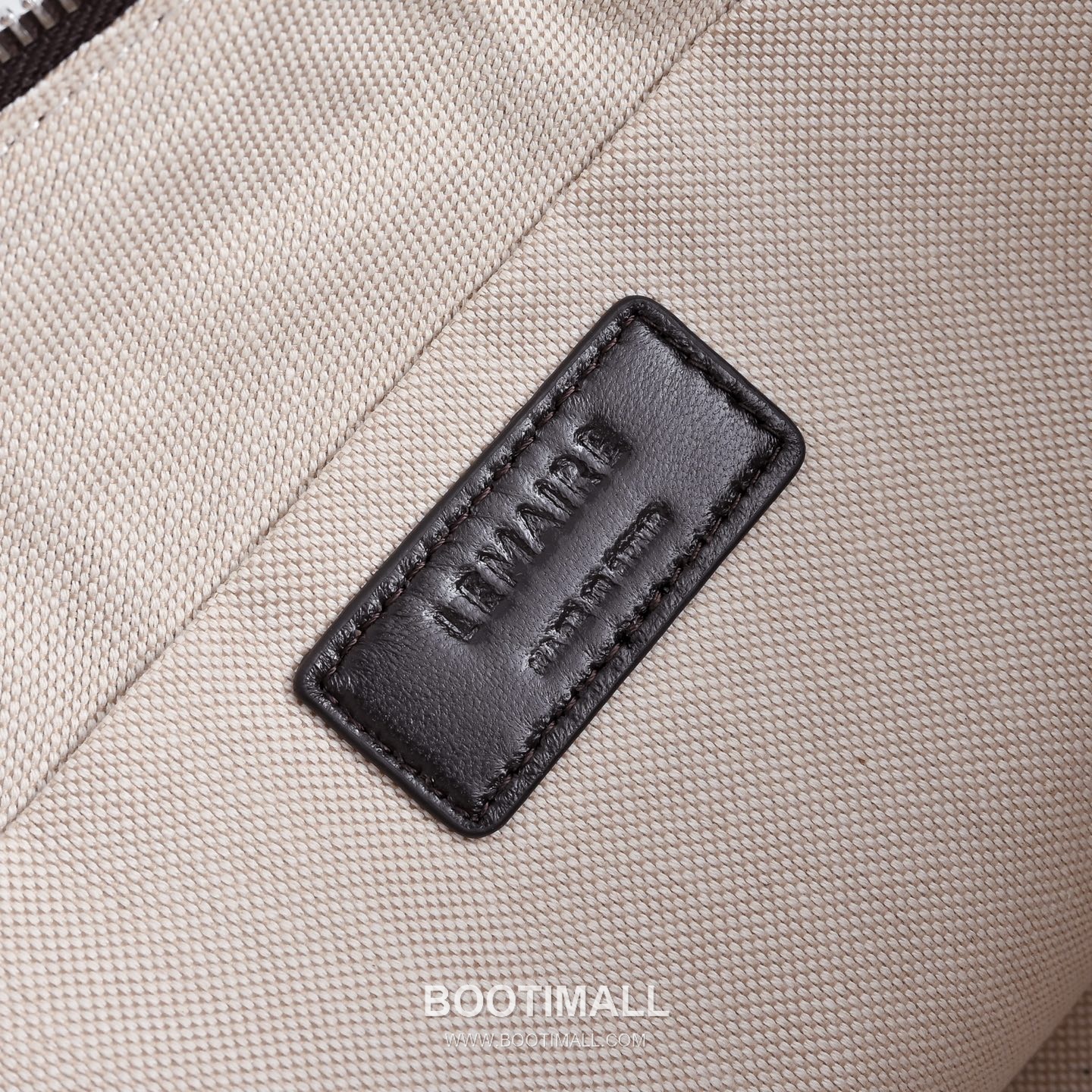 The Row Pebbled Calfskin Hobo Bag with Curved Horn Shape Detail 더로우 페블드 카프스킨 커브드 혼 쉐입 호보백 60cm 6