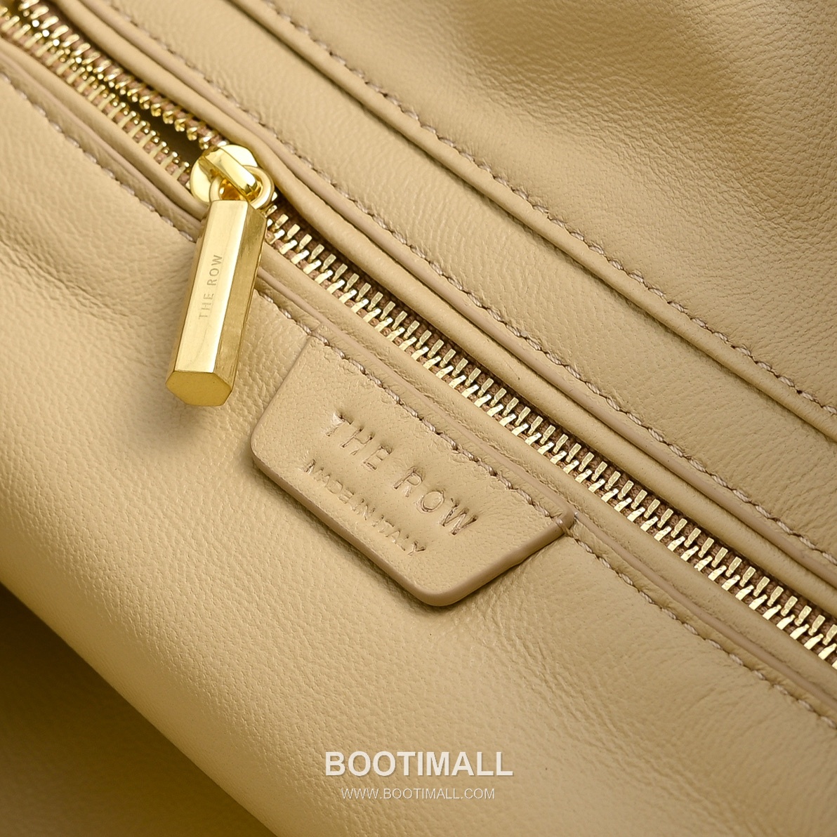 The Row Angy Lambskin Cloud Bag with Drawstring Detail 더로우 앙지 램스킨 드로스트링 클라우드 숄더백 27cm 7