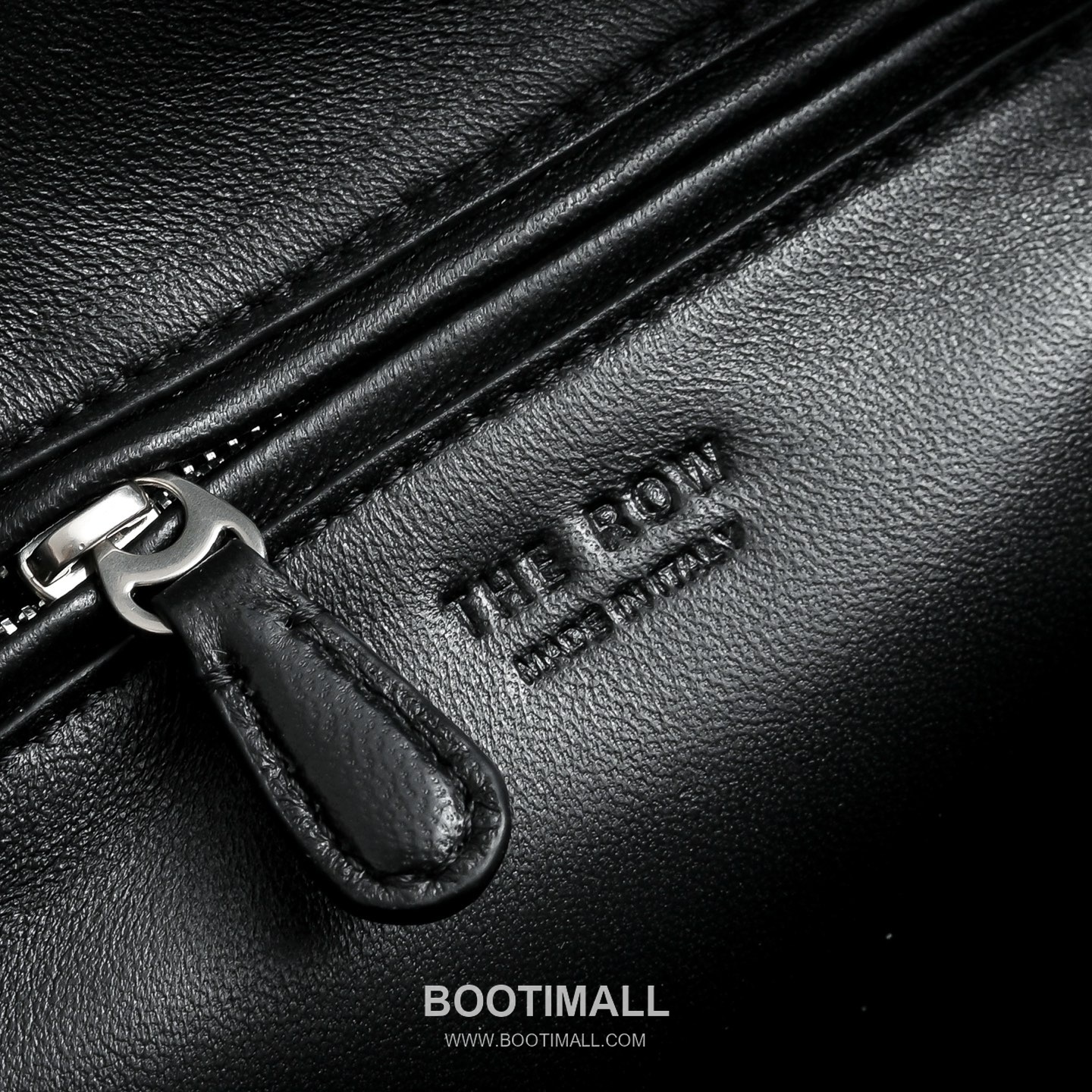 The Row N/S Annie Calfskin Crossbody Bag with Adjustable Strap Detail 더로우 N/S 애니 카프스킨 조절 스트랩 크로스백 13.5cm 8