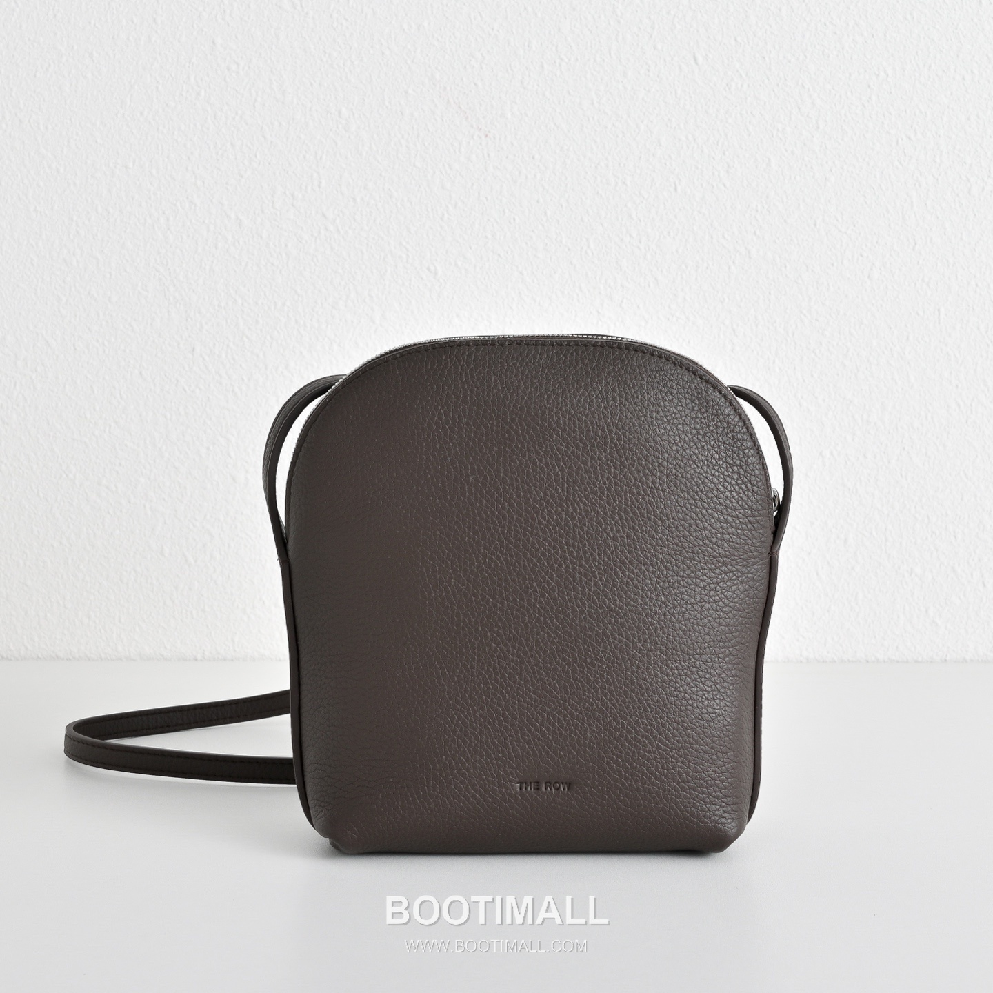The Row N/S Annie Calfskin Crossbody Bag with Adjustable Strap Detail 더로우 N/S 애니 카프스킨 조절 스트랩 크로스백 13.5cm 1