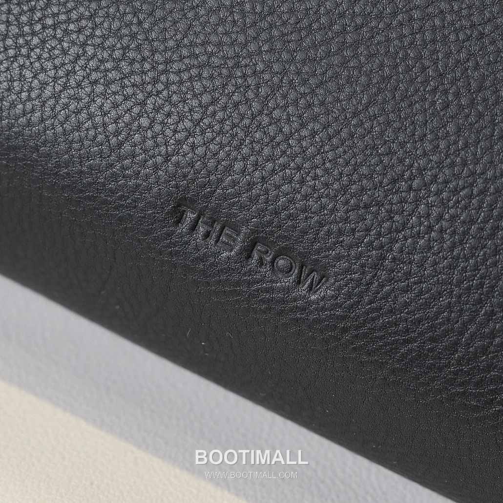 The Row Sally Calfskin Handbag with Button Closure Detail 더로우 샐리 카프스킨 버튼 클로저 핸드백 19cm 8