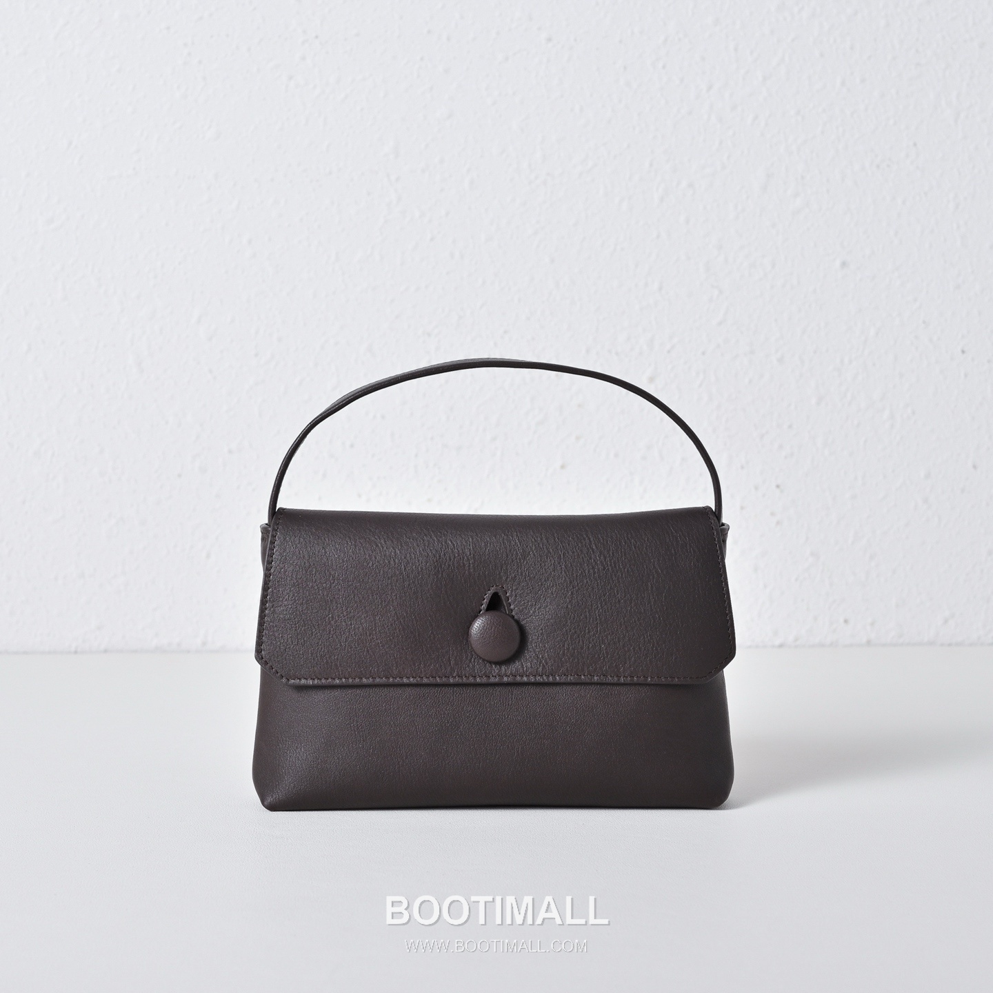 The Row Sally Calfskin Handbag with Button Closure Detail 더로우 샐리 카프스킨 버튼 클로저 핸드백 19cm 1
