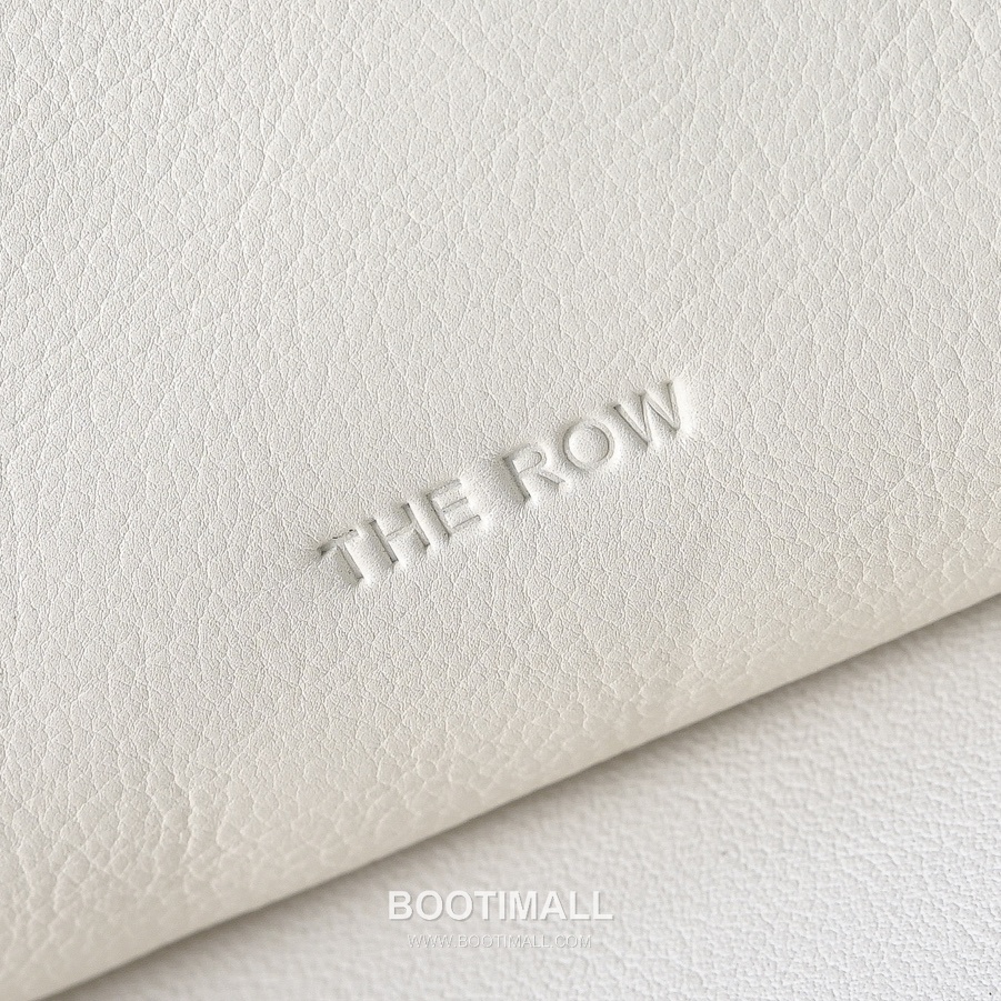 The Row Sally Calfskin Handbag with Button Closure Detail 더로우 샐리 카프스킨 버튼 클로저 핸드백 19cm 5