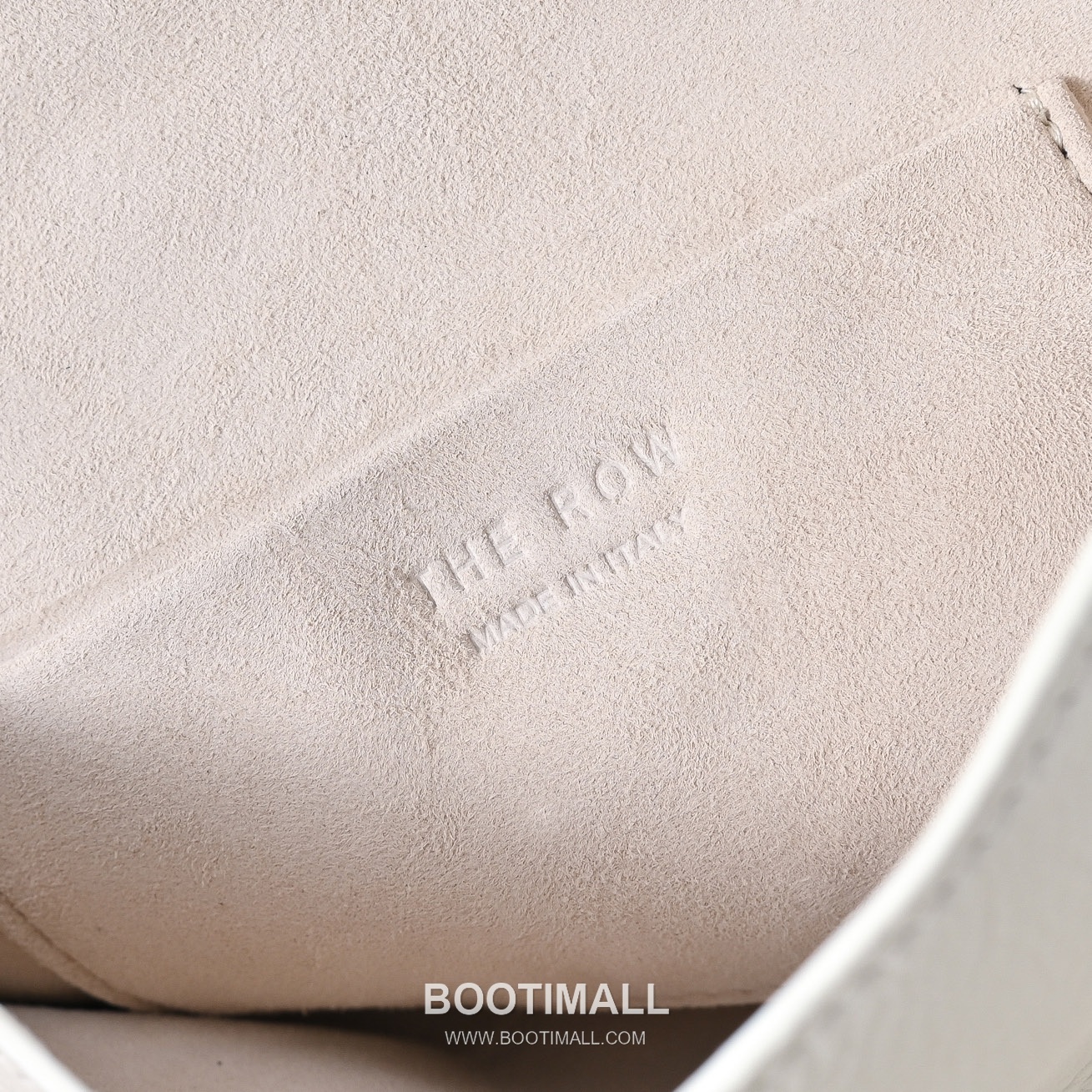 The Row Sally Calfskin Handbag with Button Closure Detail 더로우 샐리 카프스킨 버튼 클로저 핸드백 19cm 8
