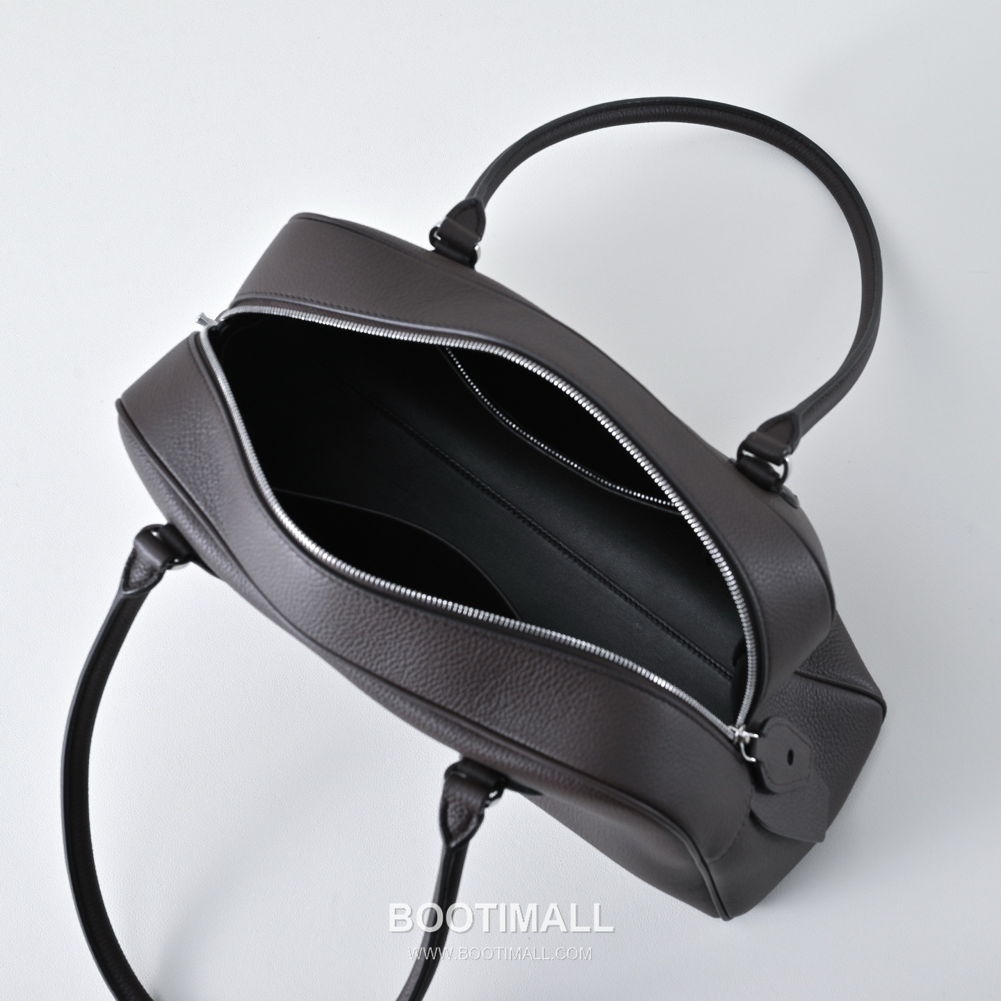 The Row EW India Calfskin Bowling Bag with Zip Closure Detail 더로우 EW 인디아 카프스킨 지퍼 클로저 보울링 숄더백 34cm 5