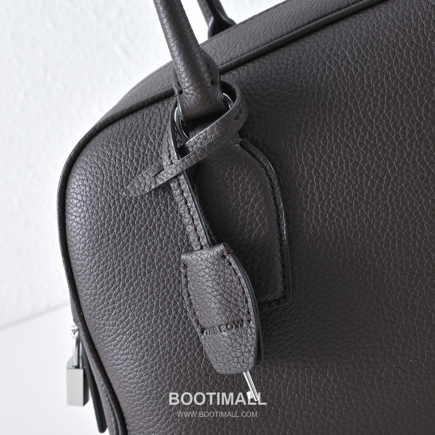 The Row EW India Calfskin Bowling Bag with Zip Closure Detail 더로우 EW 인디아 카프스킨 지퍼 클로저 보울링 숄더백 34cm 7