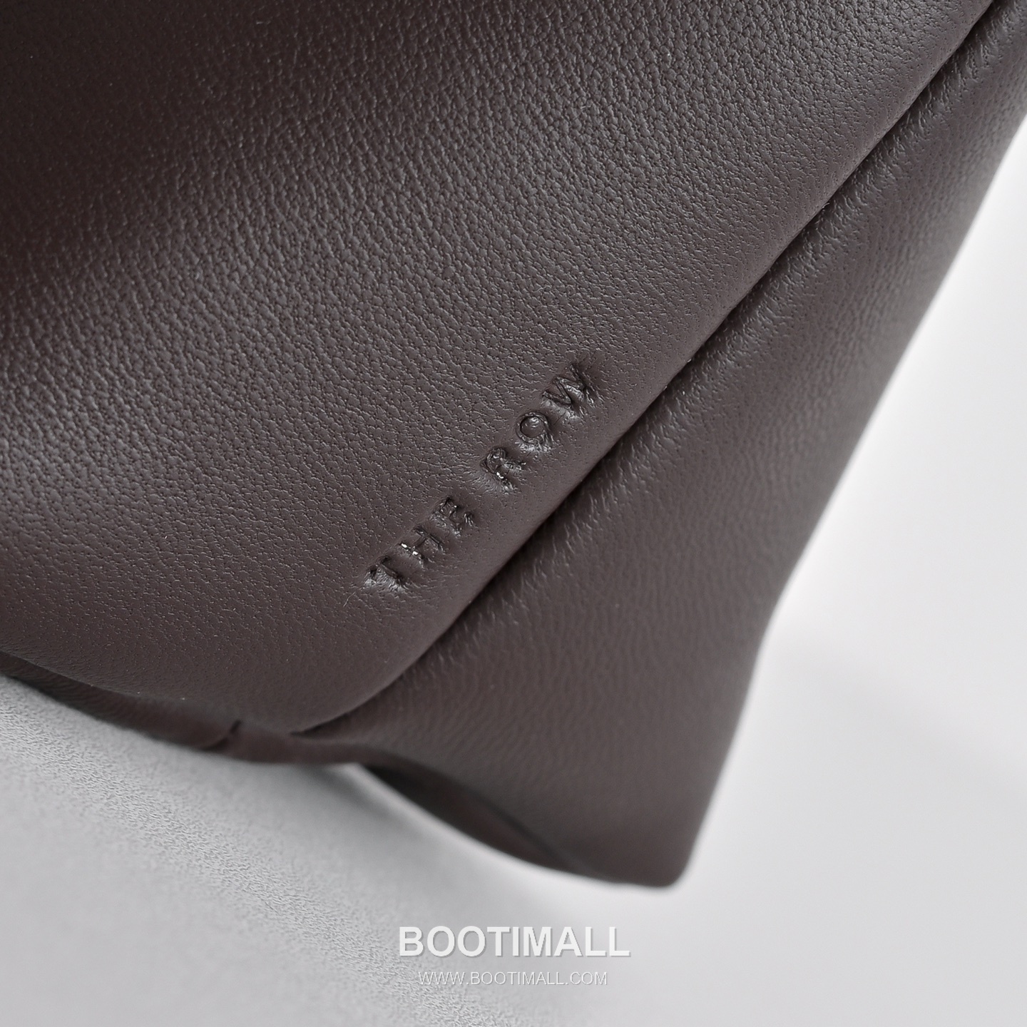 The Row Terrasse Lambskin Crossbody Bag with Strap Detail 더로우 테라스 램스킨 스트랩 숄더백 27cm 5