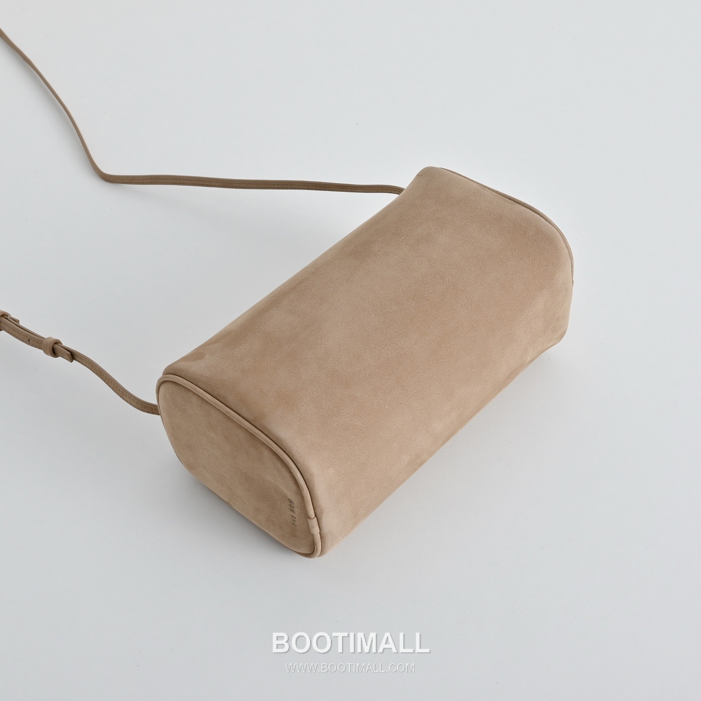 The Row 90s Lambskin Crossbody Bag with Zip Closure Detail 더로우 90s 램스킨 지퍼 클로저 크로스백 21cm 4