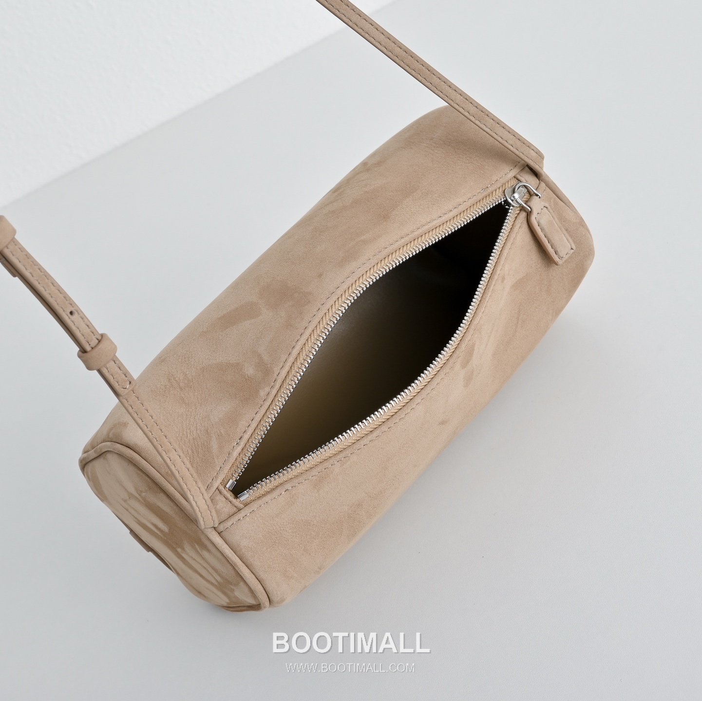 The Row 90s Lambskin Crossbody Bag with Zip Closure Detail 더로우 90s 램스킨 지퍼 클로저 크로스백 21cm 8