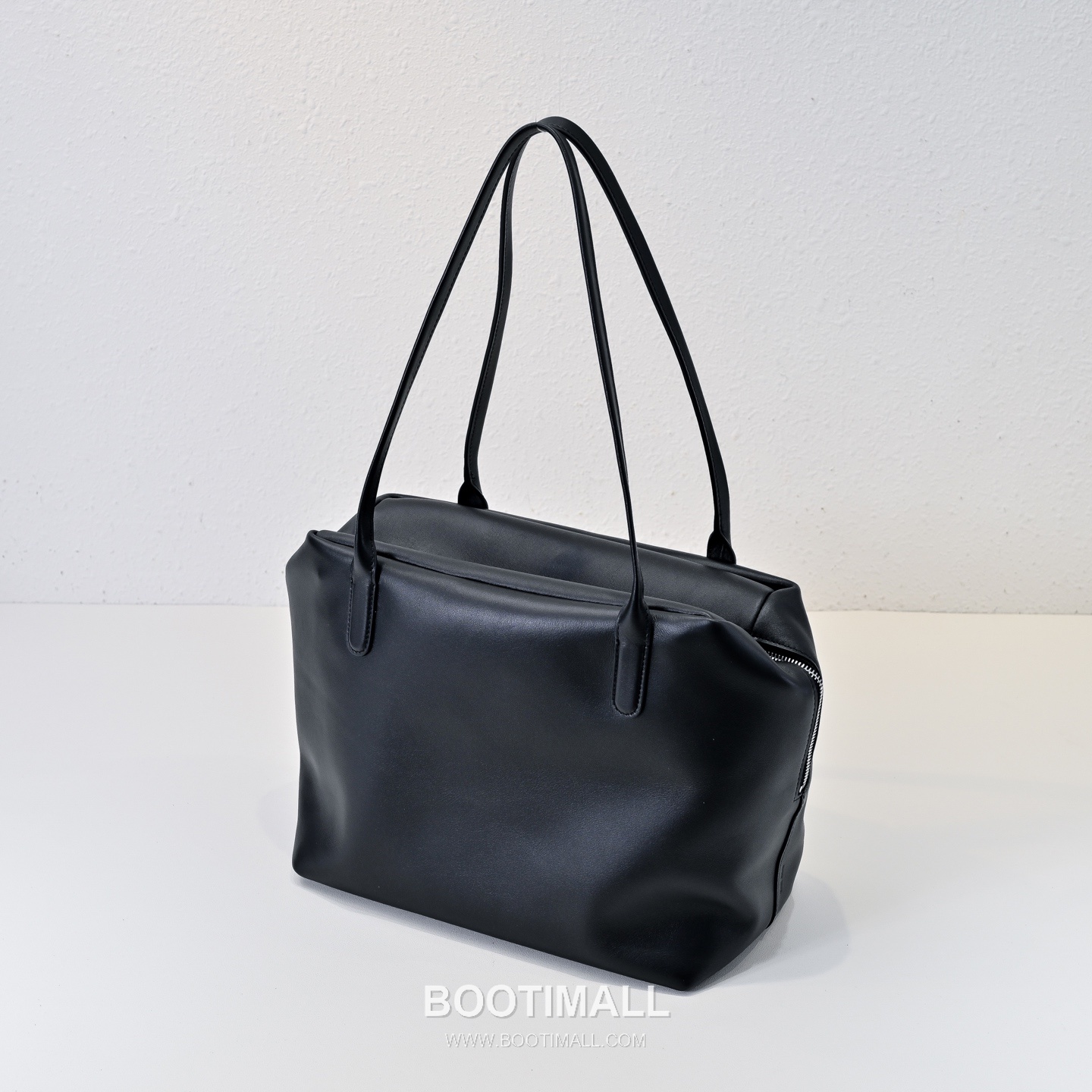 The Row Henri Calfskin Tote Bag with Soft Structure Detail 더로우 앙리 카프스킨 소프트 스트럭처 토트백 27cm 2