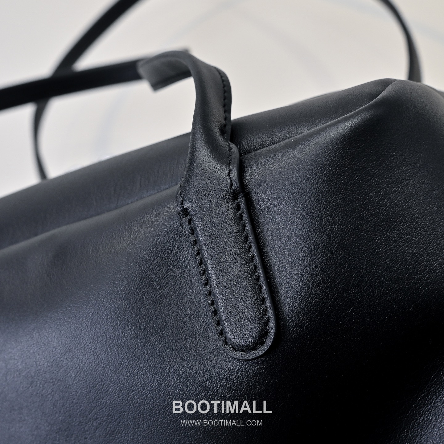 The Row Henri Calfskin Tote Bag with Soft Structure Detail 더로우 앙리 카프스킨 소프트 스트럭처 토트백 27cm 4