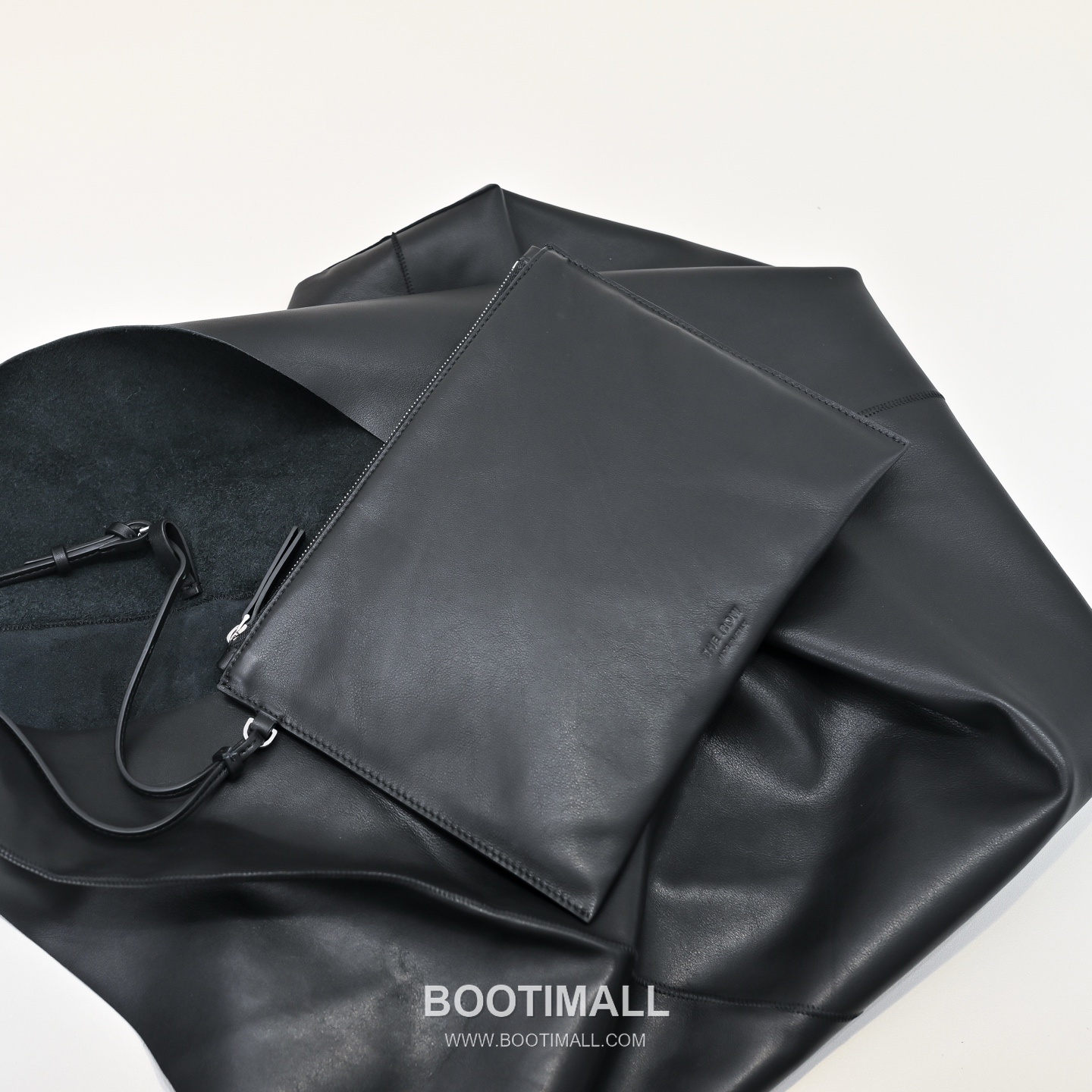 The Row Bindle Calfskin Hobo Bag with Seam Detail 더로우 바인들 카프스킨 심 디테일 호보백 43cm 7
