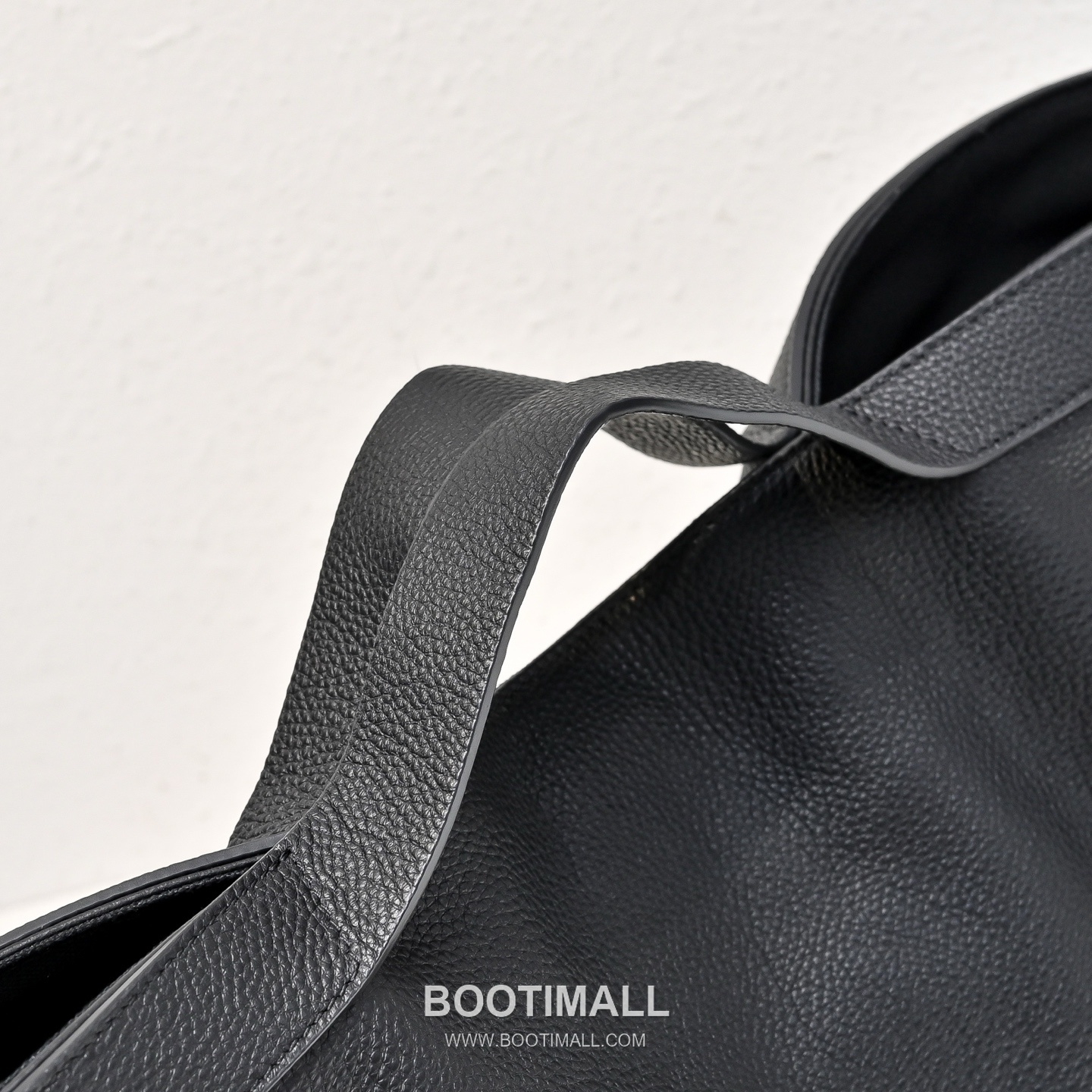 The Row Calfskin Tote Bag with Inner Pouch Detail 더로우 카프스킨 이너 파우치 토트백 36cm 6