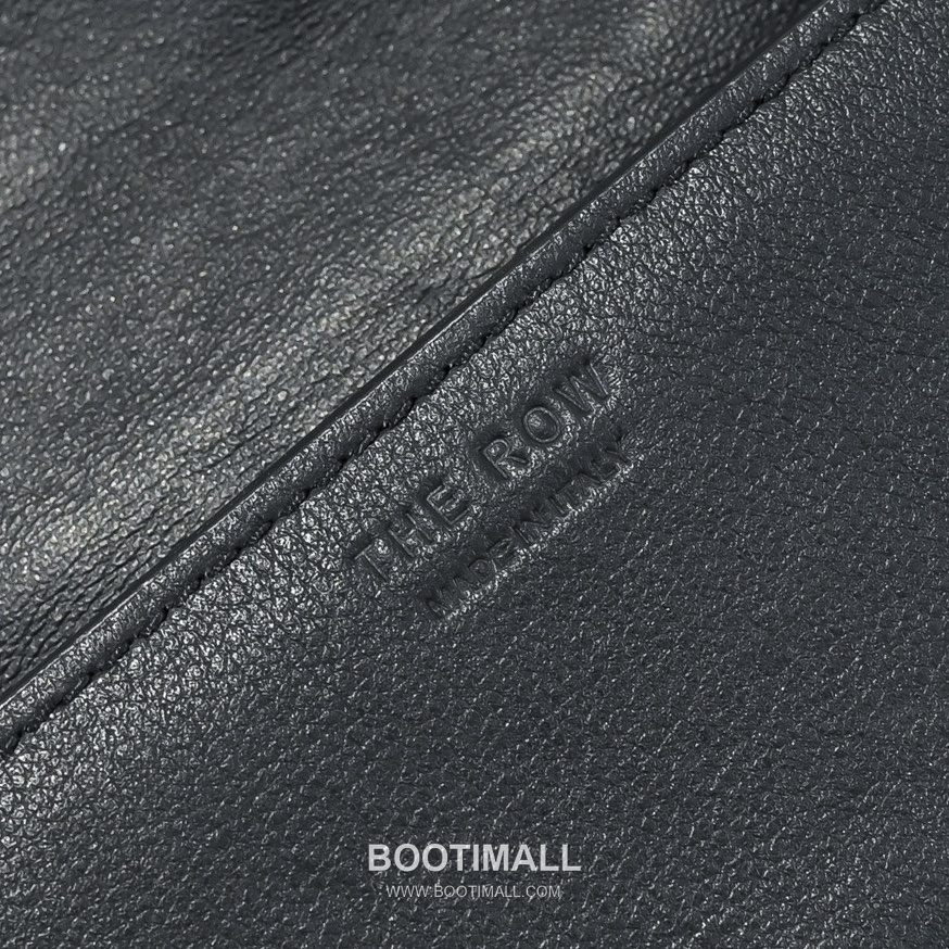 The Row Calfskin Envelope Clutch Bag with Chain Strap Detail 더로우 카프스킨 체인 스트랩 엔벨로프 클러치백 19cm 7