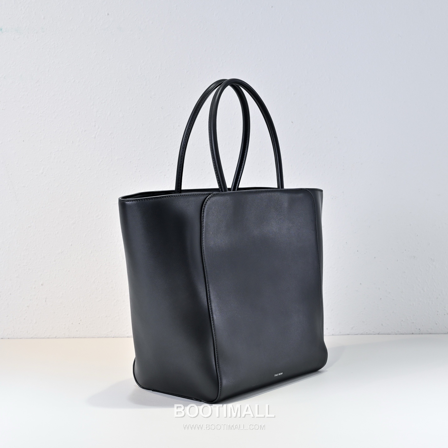 The Row Calfskin Tote Bag with Wide Opening Detail 더로우 카프스킨 와이드 오프닝 토트백 47cm 3