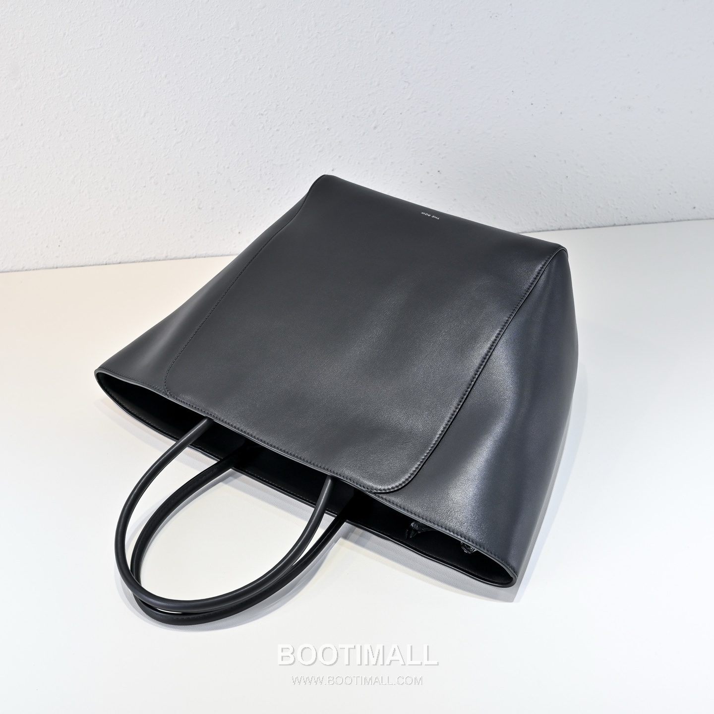 The Row Calfskin Tote Bag with Wide Opening Detail 더로우 카프스킨 와이드 오프닝 토트백 47cm 7