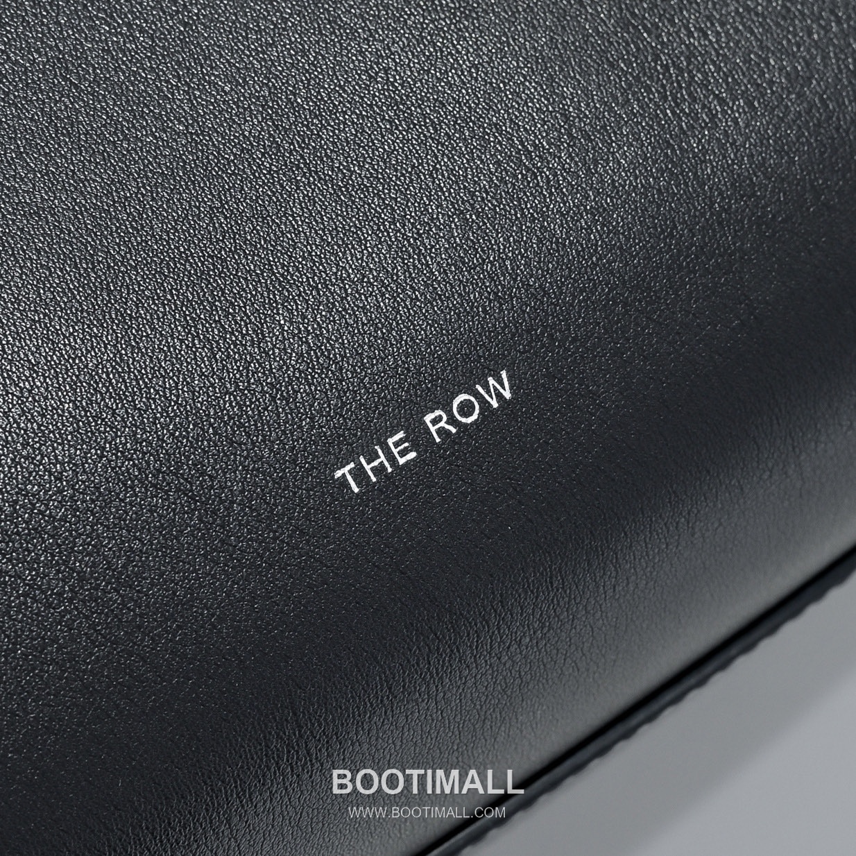 The Row Calfskin Tote Bag with Wide Opening Detail 더로우 카프스킨 와이드 오프닝 토트백 47cm 8