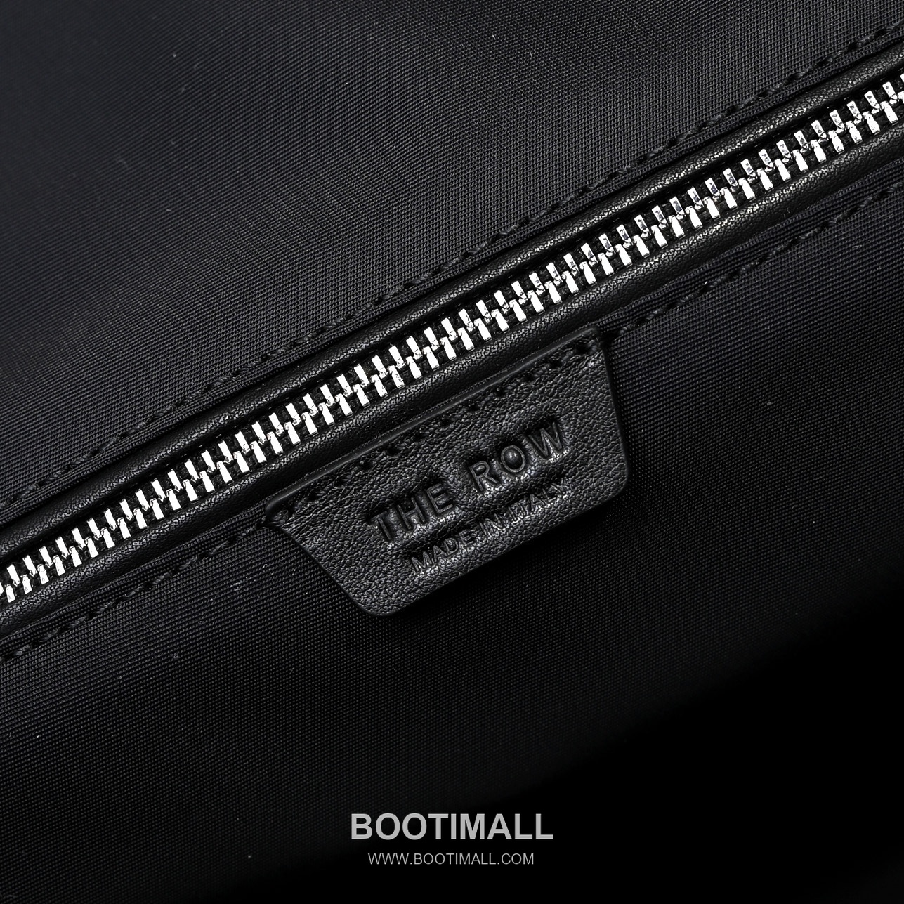 The Row Myles Nylon Duffle Bag with Calfskin Trim Detail 더로우 마일스 나일론 카프스킨 트림 더플 토트백 51cm 5