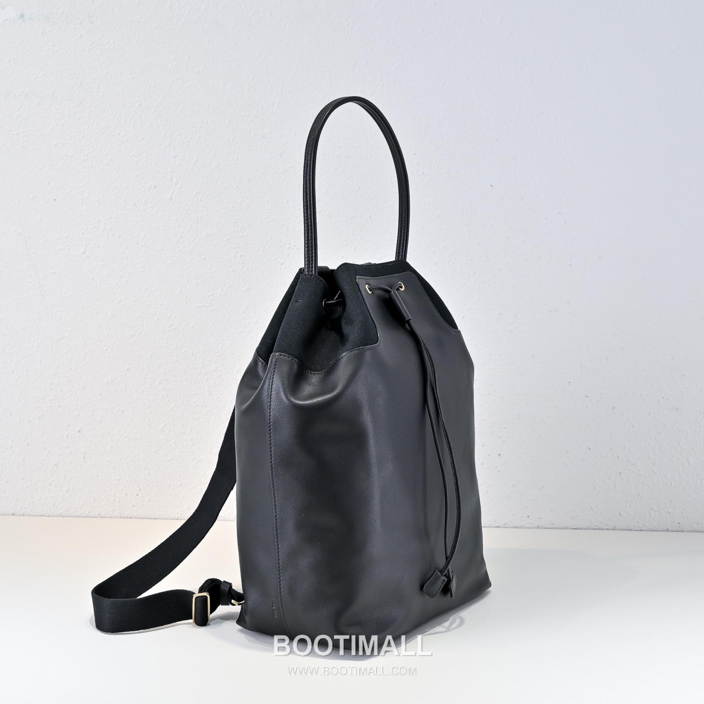 The Row Calfskin Backpack with Large Capacity Detail 더로우 카프스킨 라지 캐파시티 백팩 27cm 3
