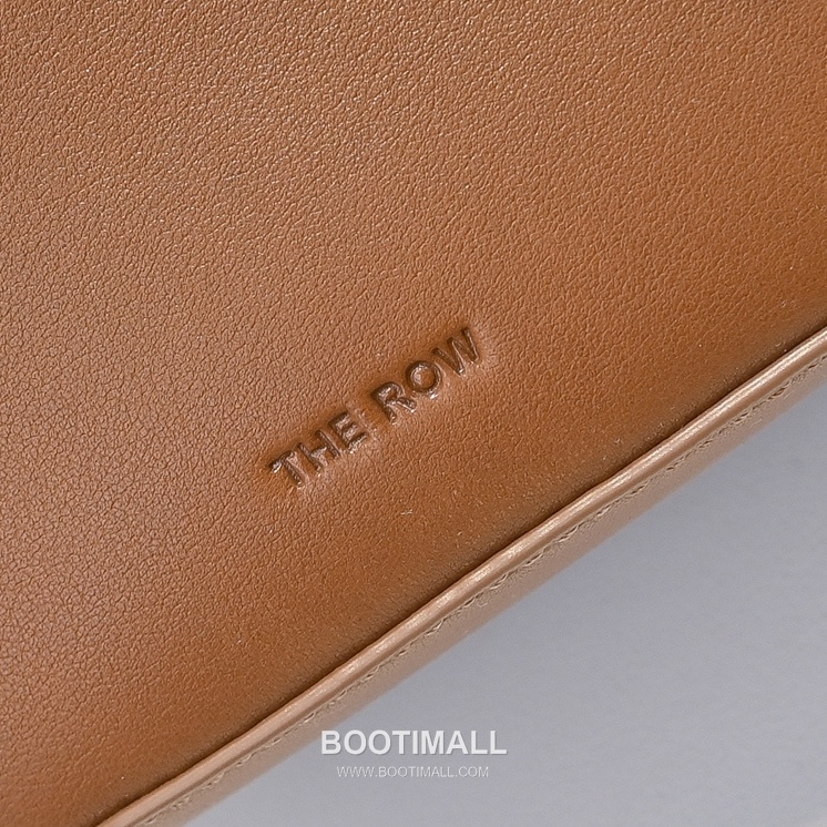 The Row Alger Calfskin Tote Bag with Curved Body and Long Handle Detail 더로우 알제르 카프스킨 커브드 바디 롱핸들 토트백 43cm 5