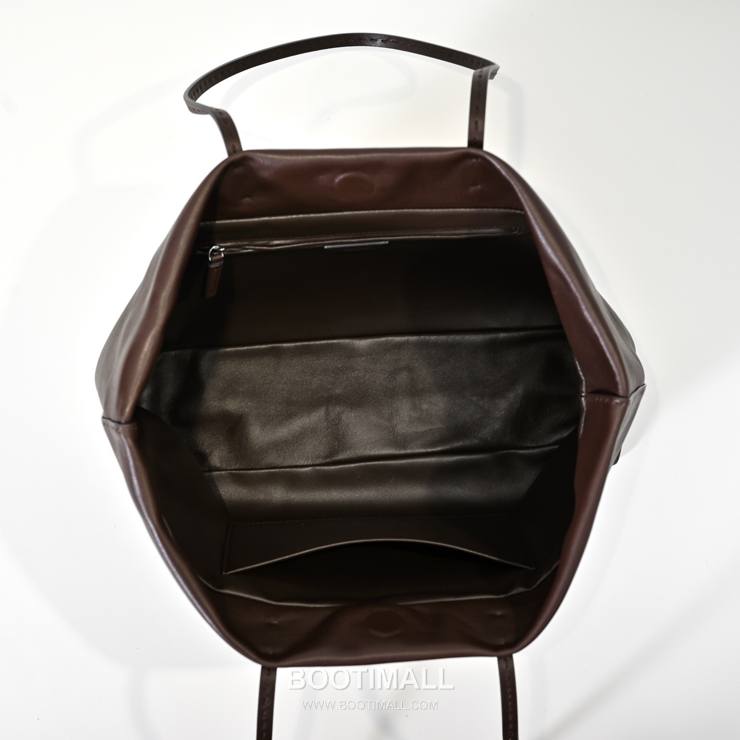 The Row Nuance Lambskin Tote Bag with External Stitch Detail 더로우 뉴앙스 램스킨 외부 스티치 토트백 47cm 8