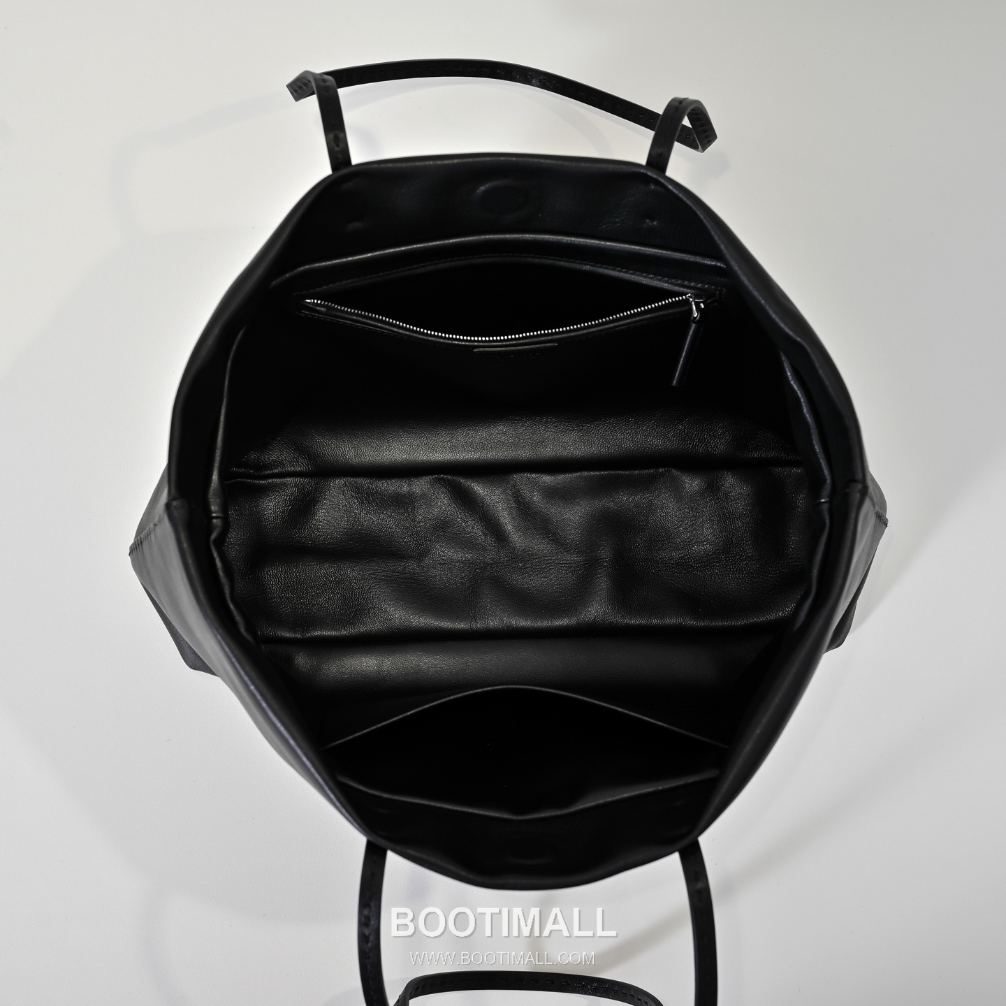 The Row Nuance Lambskin Tote Bag with External Stitch Detail 더로우 뉴앙스 램스킨 외부 스티치 토트백 47cm 6