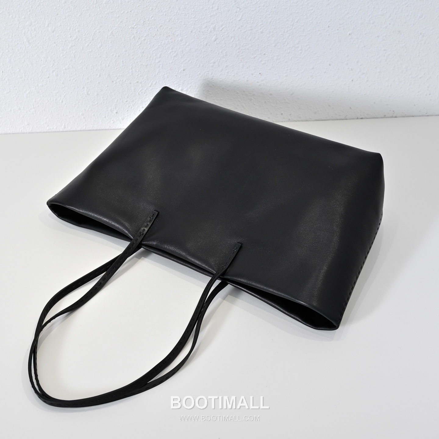 The Row Nuance Lambskin Tote Bag with External Stitch Detail 더로우 뉴앙스 램스킨 외부 스티치 토트백 47cm 8