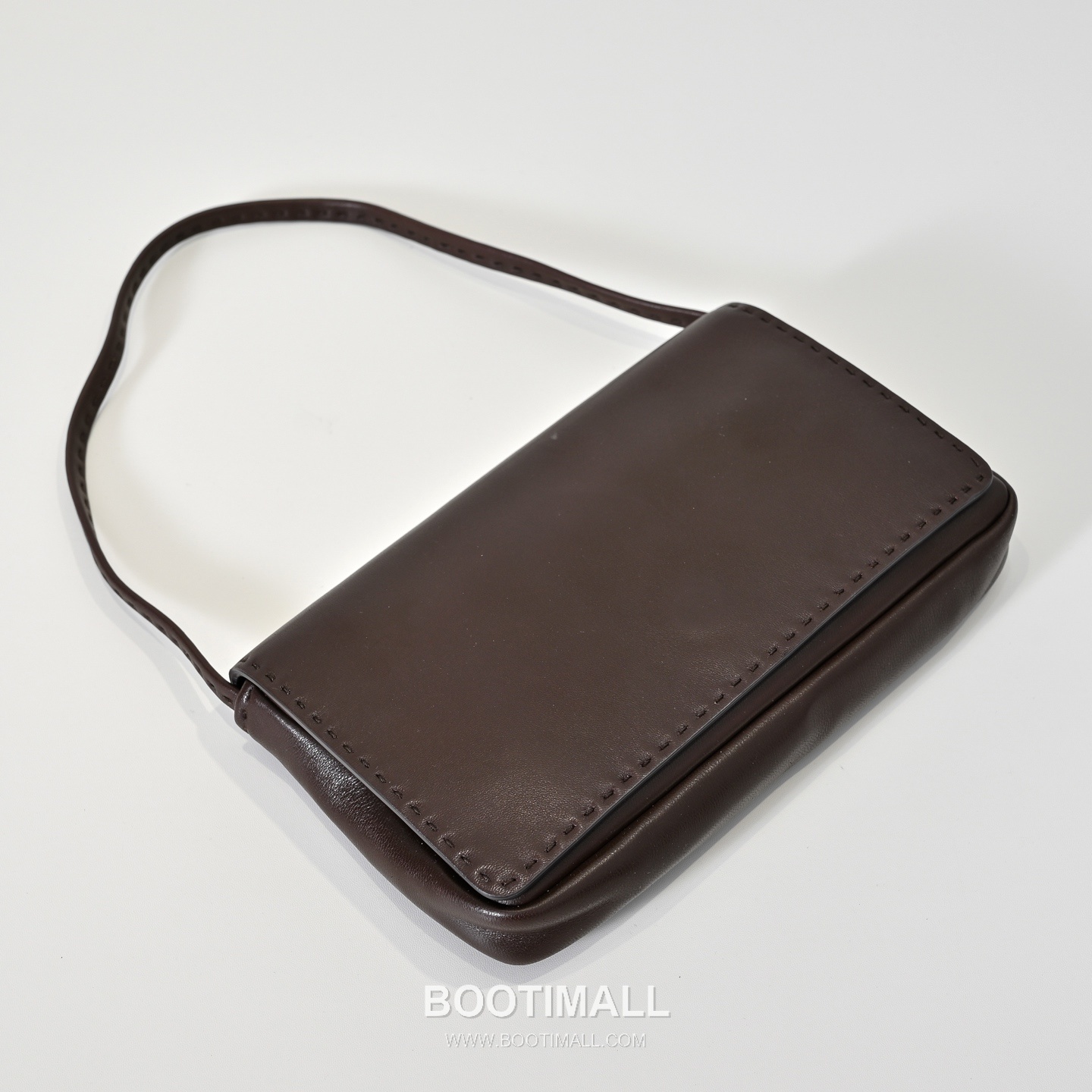 The Row Nuance Lambskin Tote Bag with External Stitch Detail 더로우 뉴앙스 램스킨 외부 스티치 토트백 29cm 5