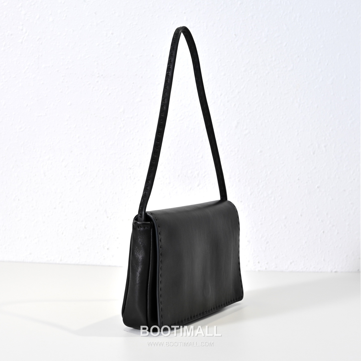 The Row Nuance Lambskin Tote Bag with External Stitch Detail 더로우 뉴앙스 램스킨 외부 스티치 토트백 29cm 2