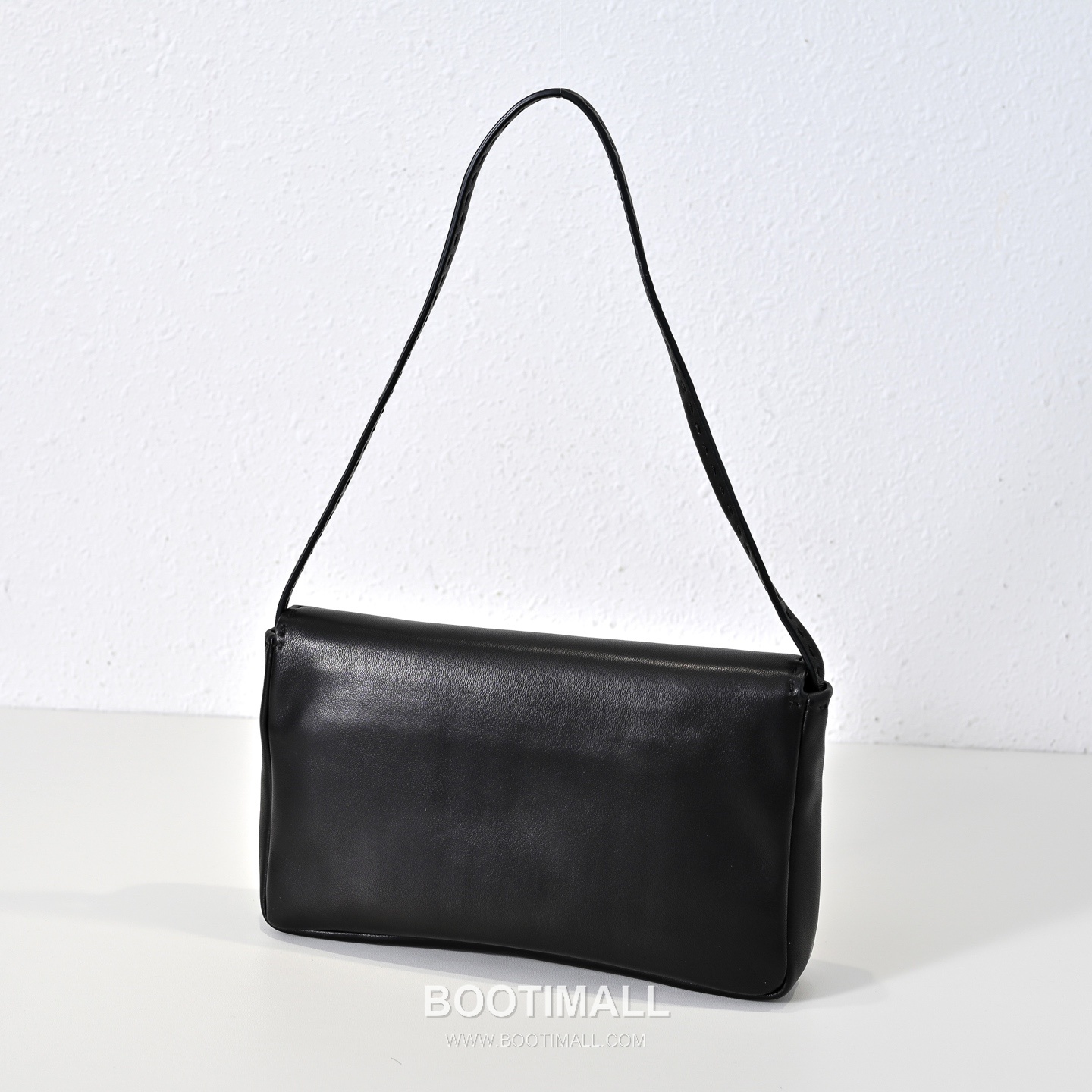 The Row Nuance Lambskin Tote Bag with External Stitch Detail 더로우 뉴앙스 램스킨 외부 스티치 토트백 29cm 3