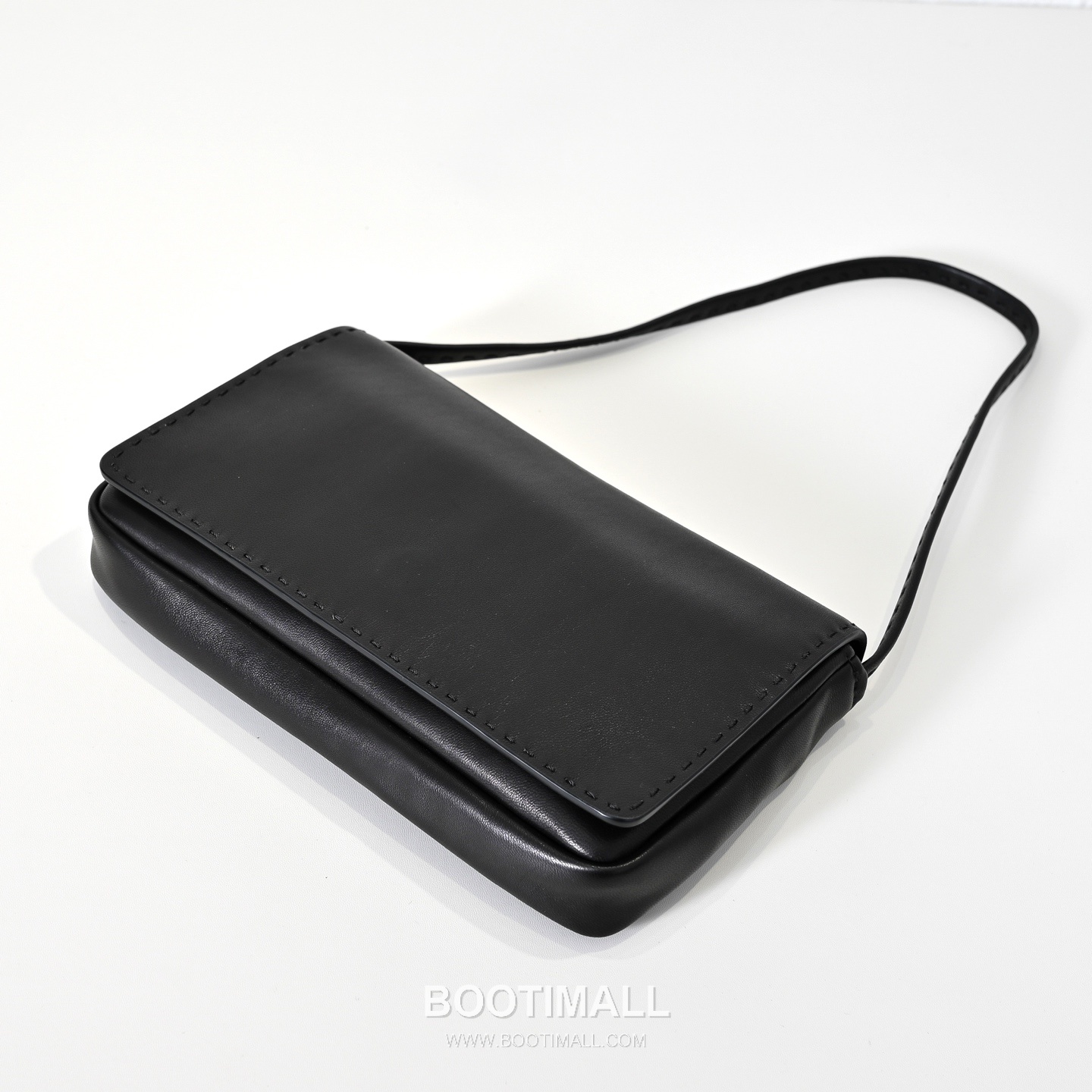 The Row Nuance Lambskin Tote Bag with External Stitch Detail 더로우 뉴앙스 램스킨 외부 스티치 토트백 29cm 6