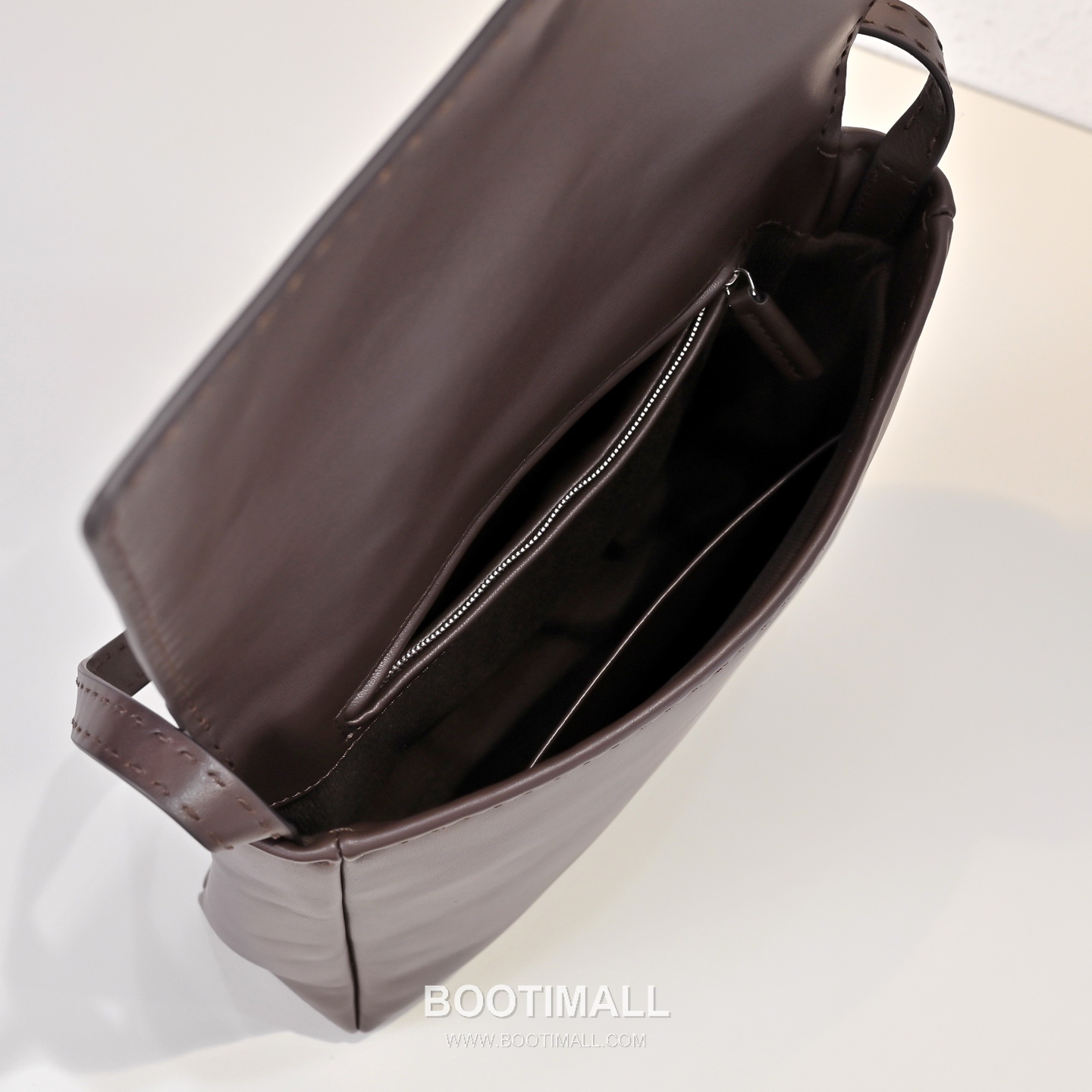 The Row Lambskin Tote Bag with Hand Stitch Detail 더로우 램스킨 핸드 스티치 토트백 29cm 6