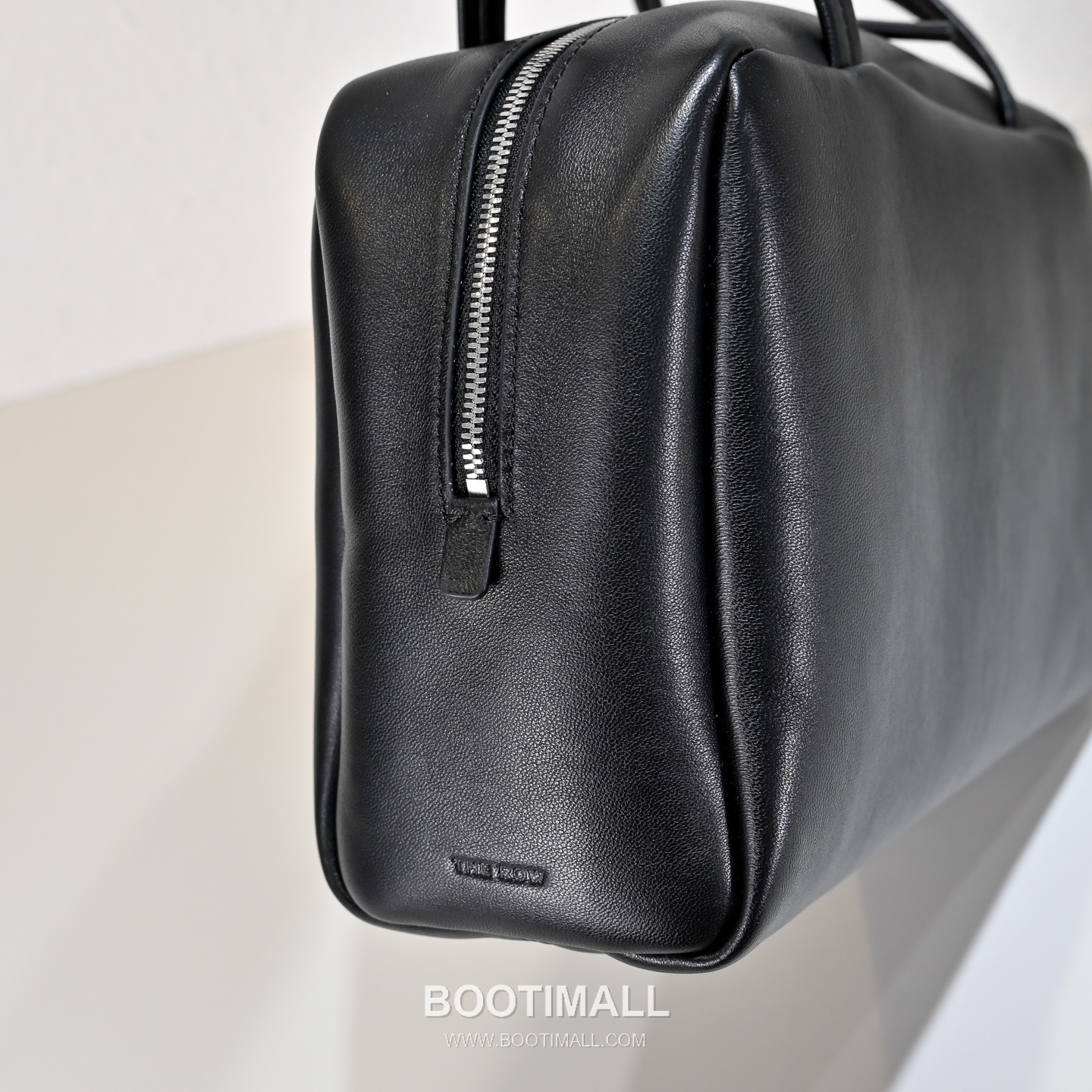 The Row Astra Lambskin Bowling Bag with Long Handle Detail 더로우 아스트라 램스킨 롱핸들 보울링 숄더백 30cm 5