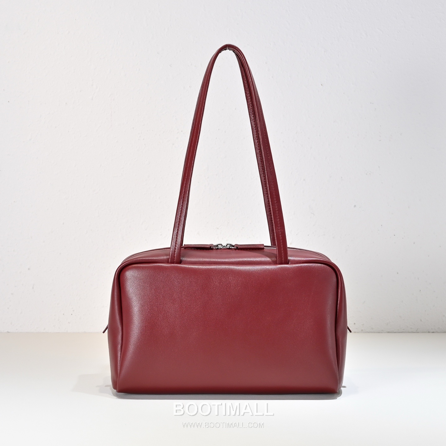 The Row Astra Lambskin Bowling Bag with Long Handle Detail 더로우 아스트라 램스킨 롱핸들 보울링 숄더백 30cm 1