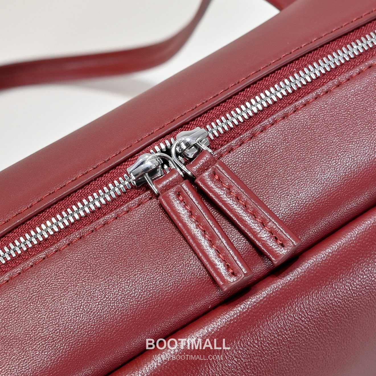 The Row Astra Lambskin Bowling Bag with Long Handle Detail 더로우 아스트라 램스킨 롱핸들 보울링 숄더백 30cm 7