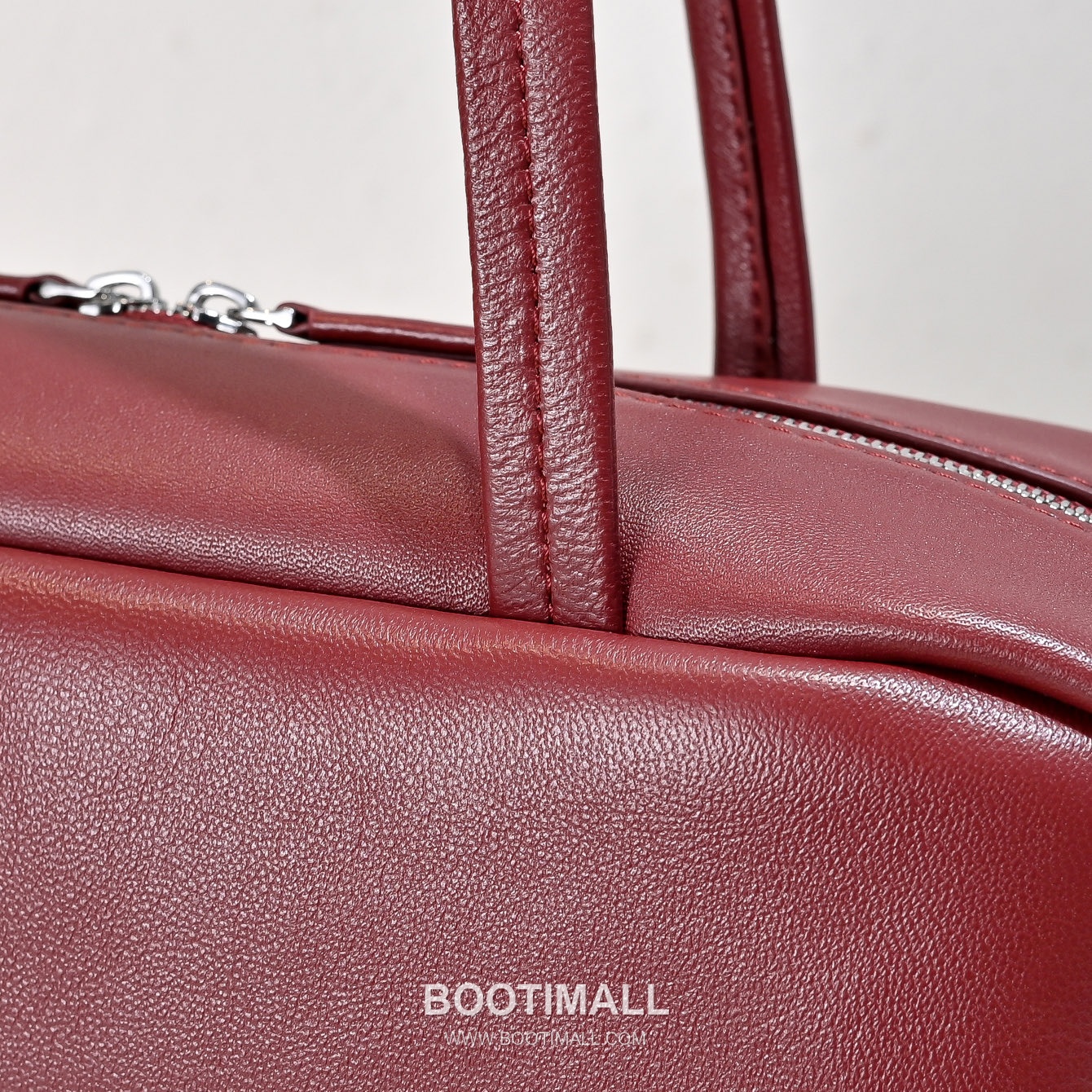 The Row Astra Lambskin Bowling Bag with Long Handle Detail 더로우 아스트라 램스킨 롱핸들 보울링 숄더백 30cm 9