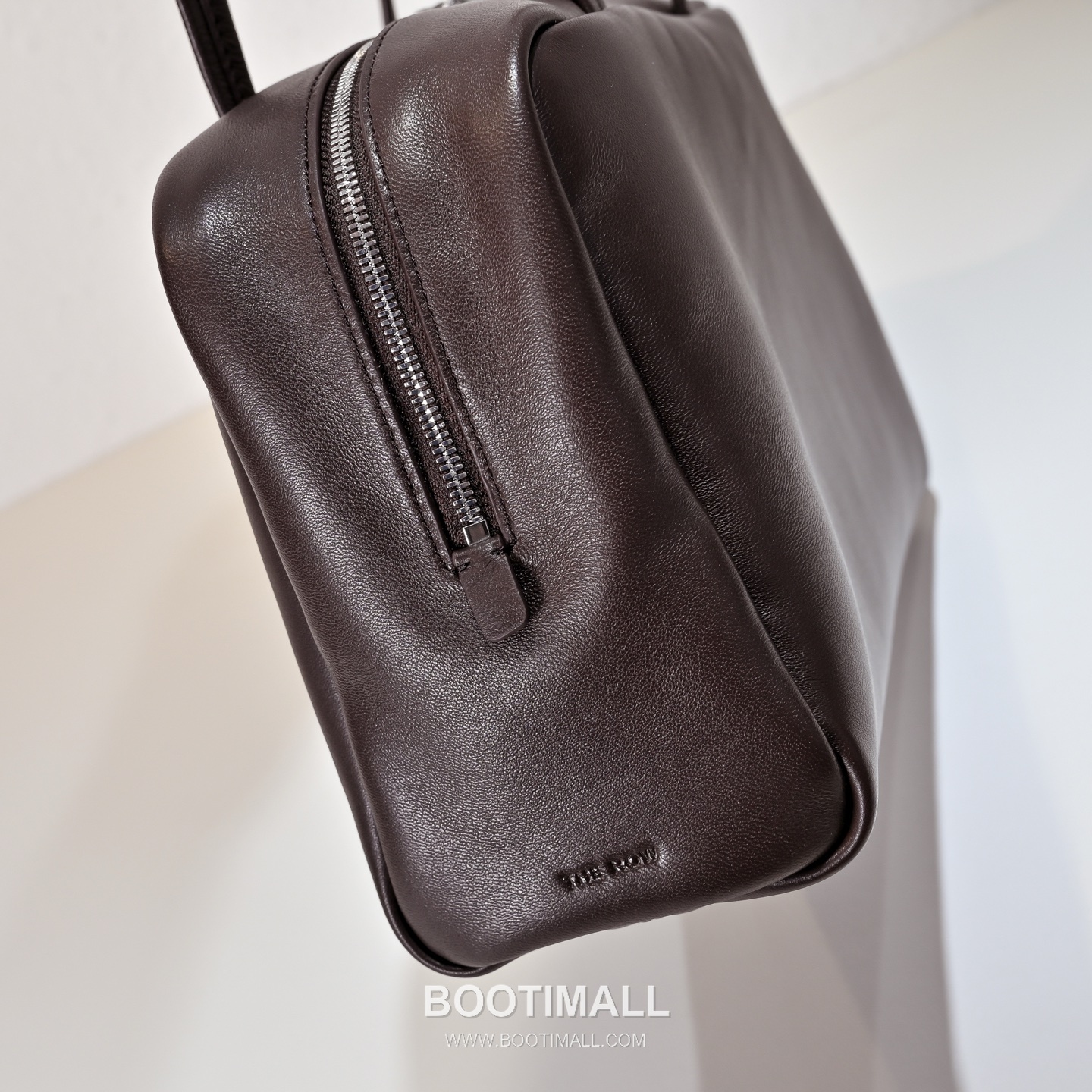 The Row Astra Lambskin Bowling Bag with Long Handle Detail 더로우 아스트라 램스킨 롱핸들 보울링 숄더백 30cm 5