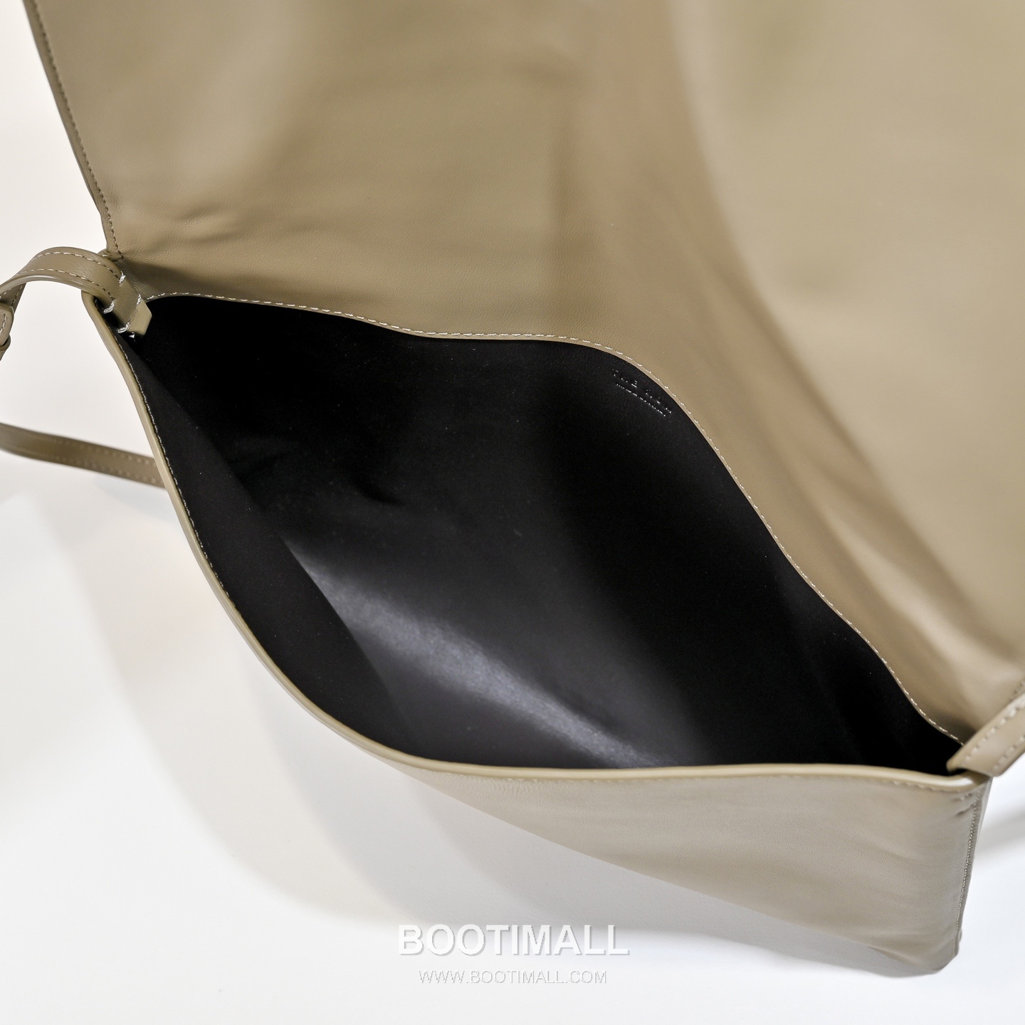 The Row Nan Lambskin Shoulder Bag with Flap Detail 더로우 난 램스킨 플랩 숄더 크로스백 31cm 4