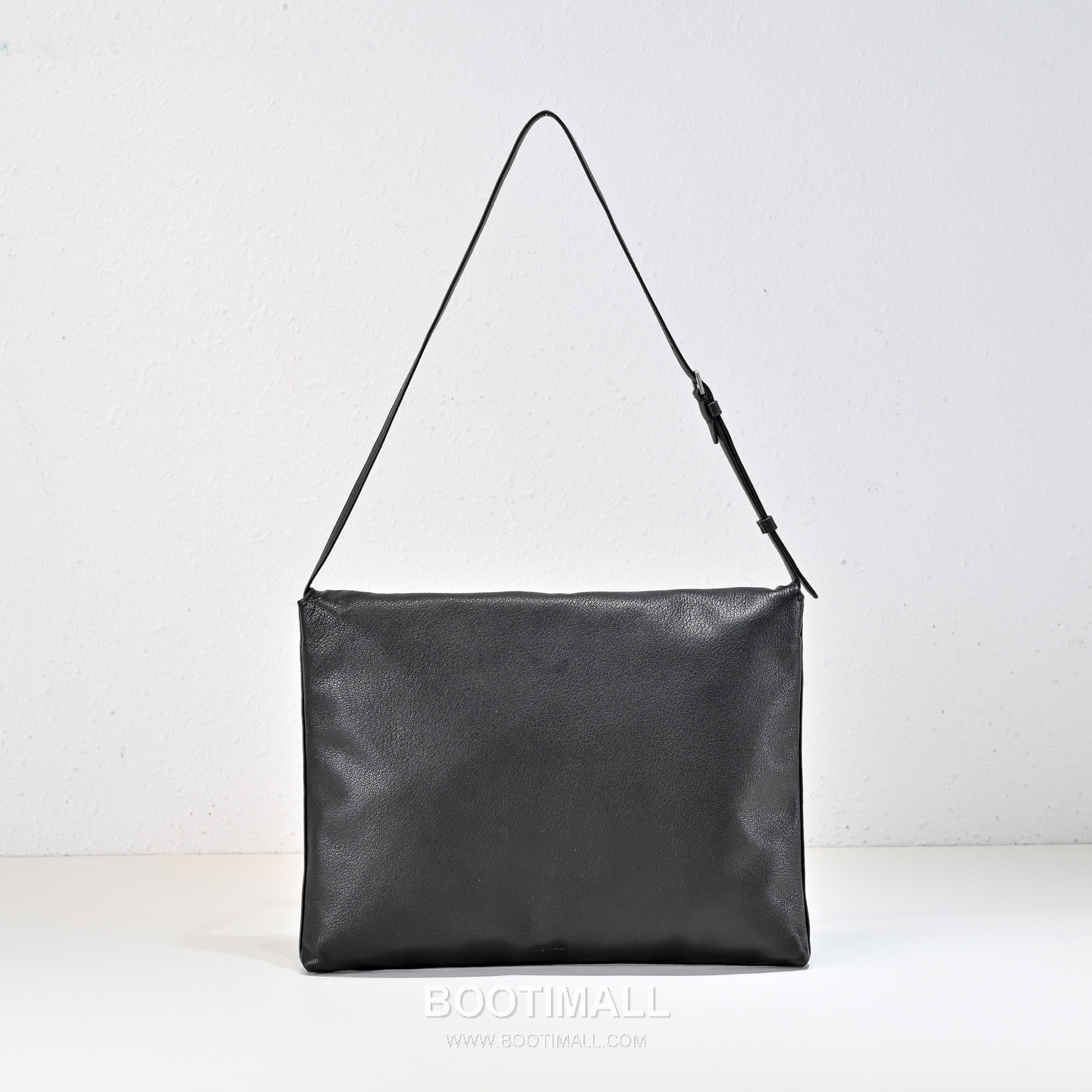 The Row Nan Lambskin Shoulder Bag with Flap Detail 더로우 난 램스킨 플랩 숄더 크로스백 31cm 2