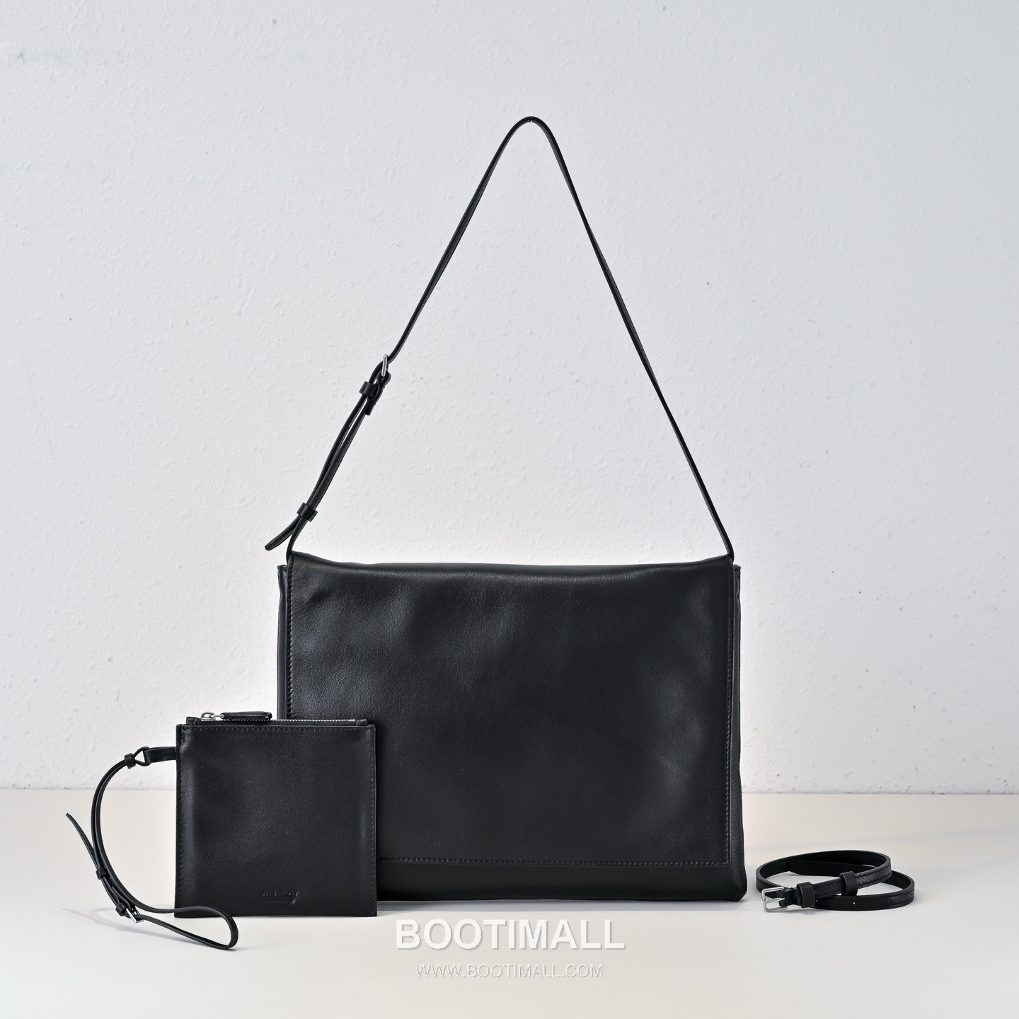 The Row Nan Lambskin Shoulder Bag with Flap Detail 더로우 난 램스킨 플랩 숄더 크로스백 31cm 1