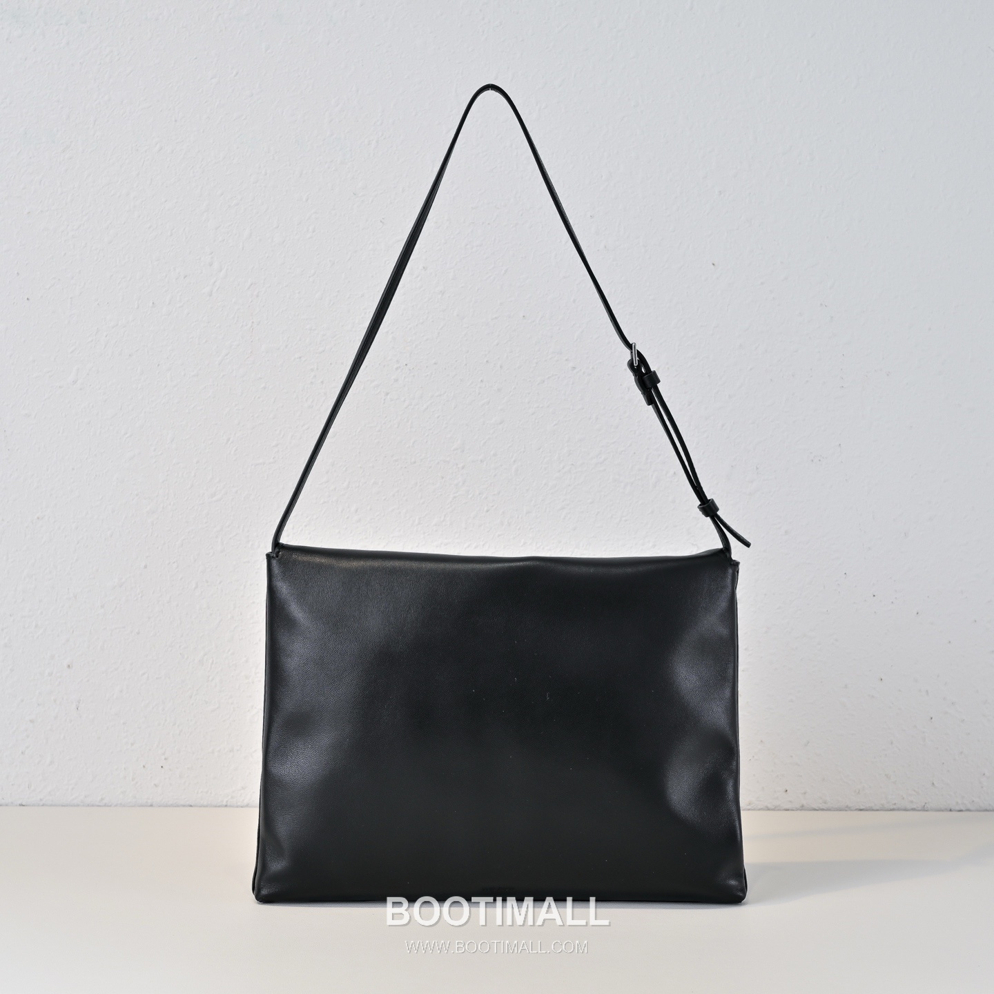 The Row Nan Lambskin Shoulder Bag with Flap Detail 더로우 난 램스킨 플랩 숄더 크로스백 31cm 2