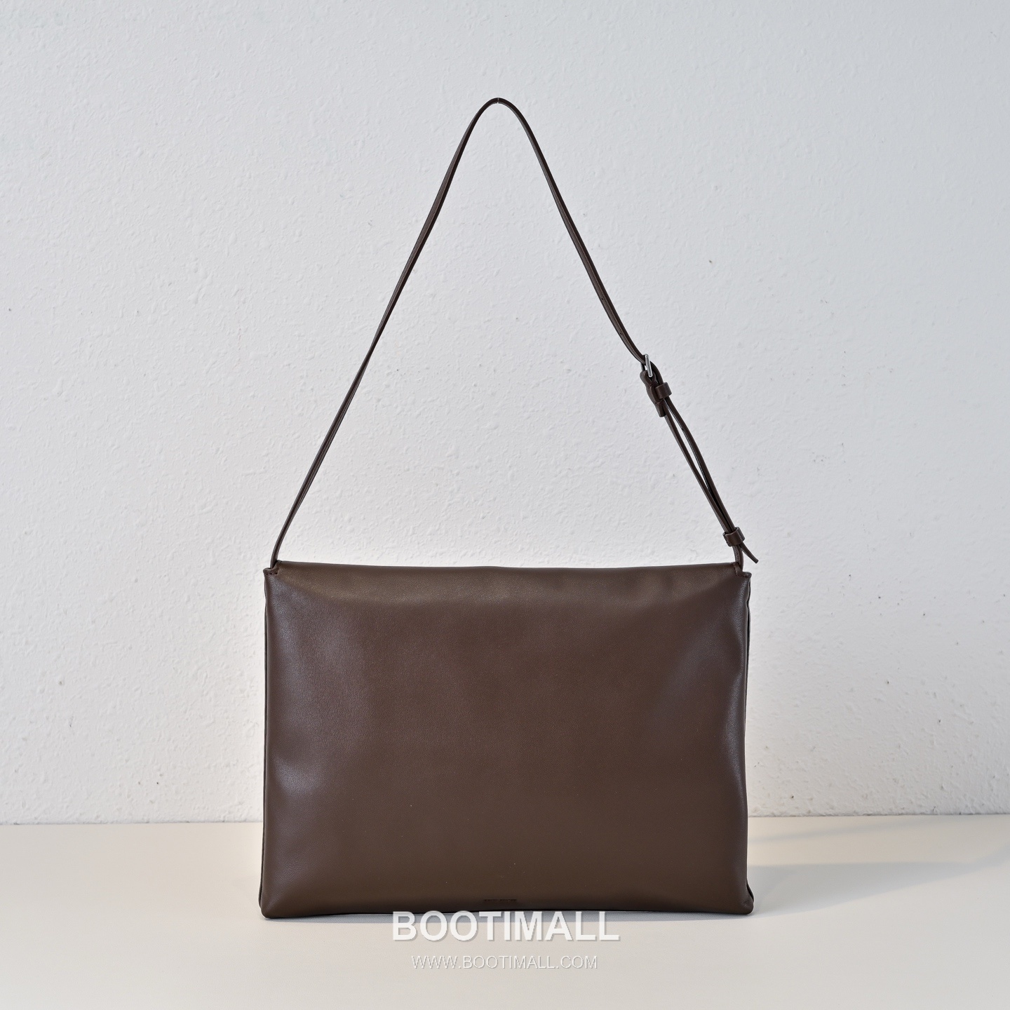 The Row Nan Lambskin Shoulder Bag with Flap Detail 더로우 난 램스킨 플랩 숄더 크로스백 31cm 2