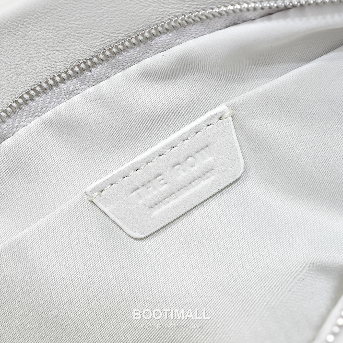 The Row Bracelet Lambskin Clutch Bag with Bangle Handle Detail 더로우 브레이슬릿 램스킨 뱅글 핸들 클러치백 24.5cm 6