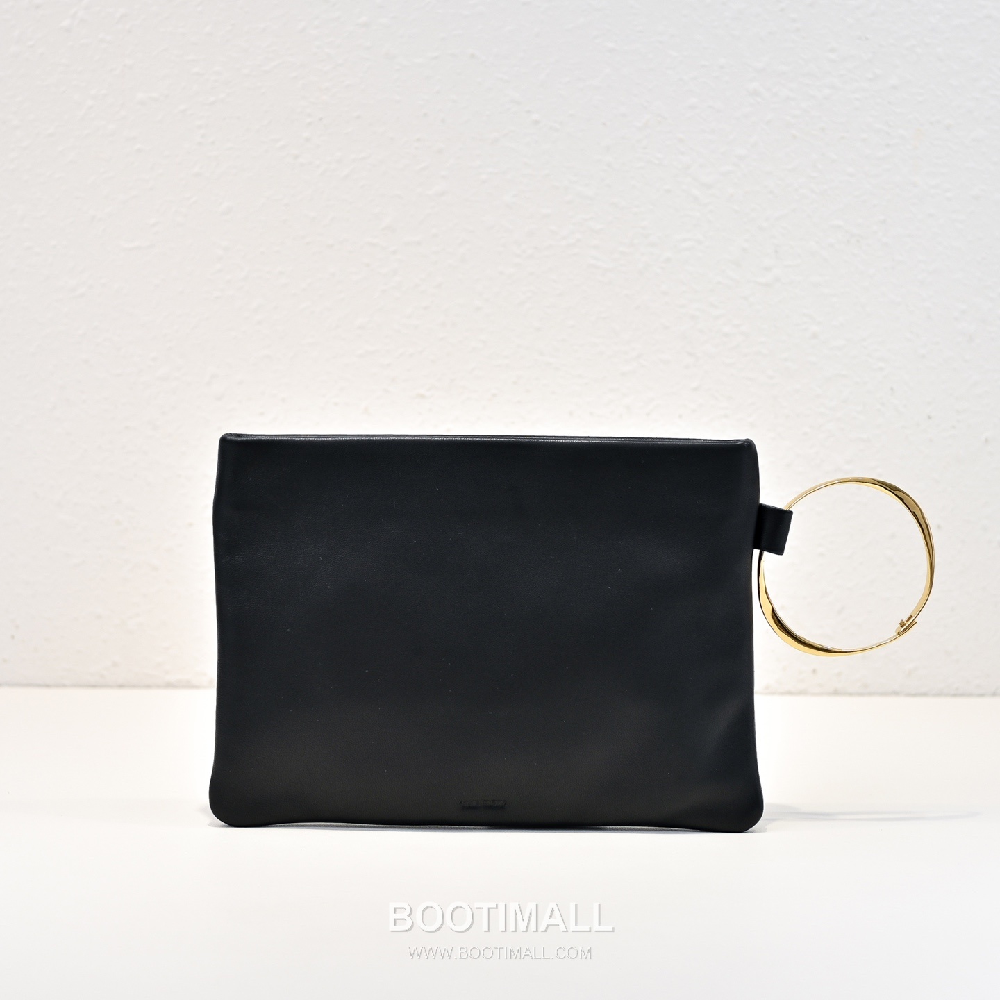 The Row Bracelet Lambskin Clutch Bag with Bangle Handle Detail 더로우 브레이슬릿 램스킨 뱅글 핸들 클러치백 24.5cm 2