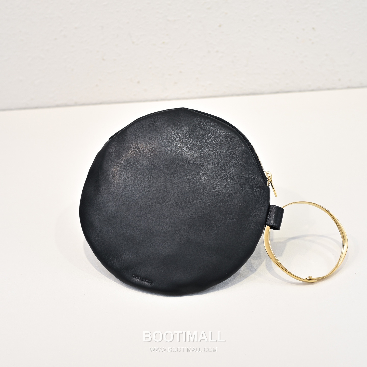 The Row Bracelet Lambskin Clutch Bag with Bangle Handle Detail 더로우 브레이슬릿 램스킨 뱅글 핸들 클러치백 18.5cm 2