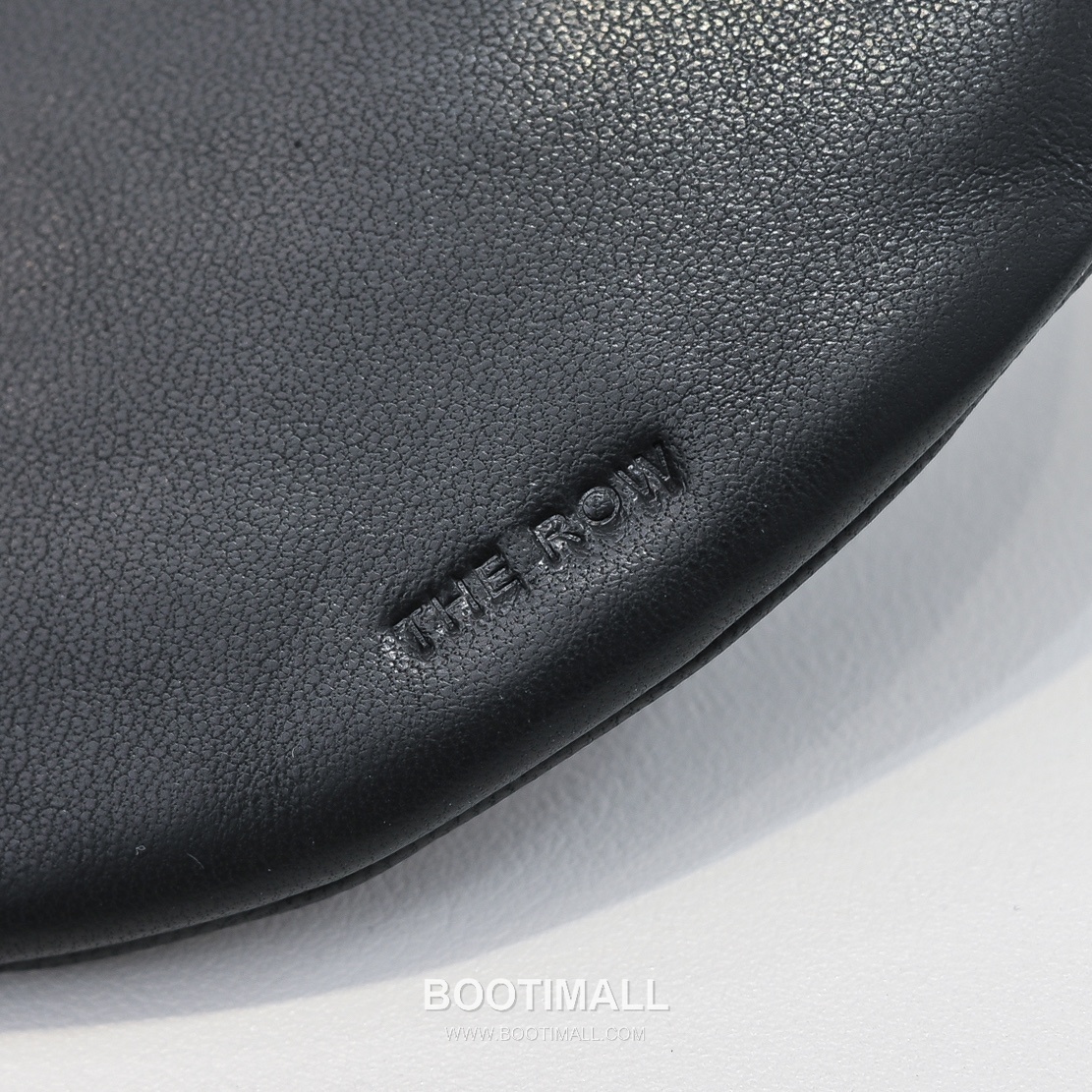 The Row Bracelet Lambskin Clutch Bag with Bangle Handle Detail 더로우 브레이슬릿 램스킨 뱅글 핸들 클러치백 18.5cm 6