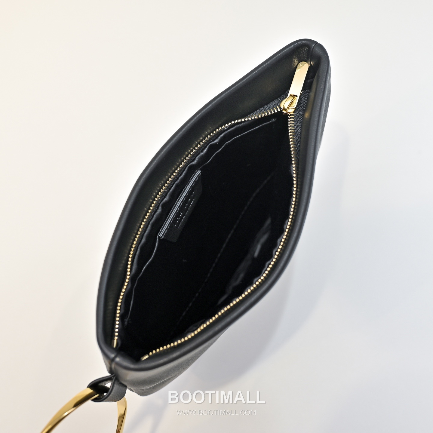 The Row Bracelet Lambskin Clutch Bag with Bangle Handle Detail 더로우 브레이슬릿 램스킨 뱅글 핸들 클러치백 20cm 7