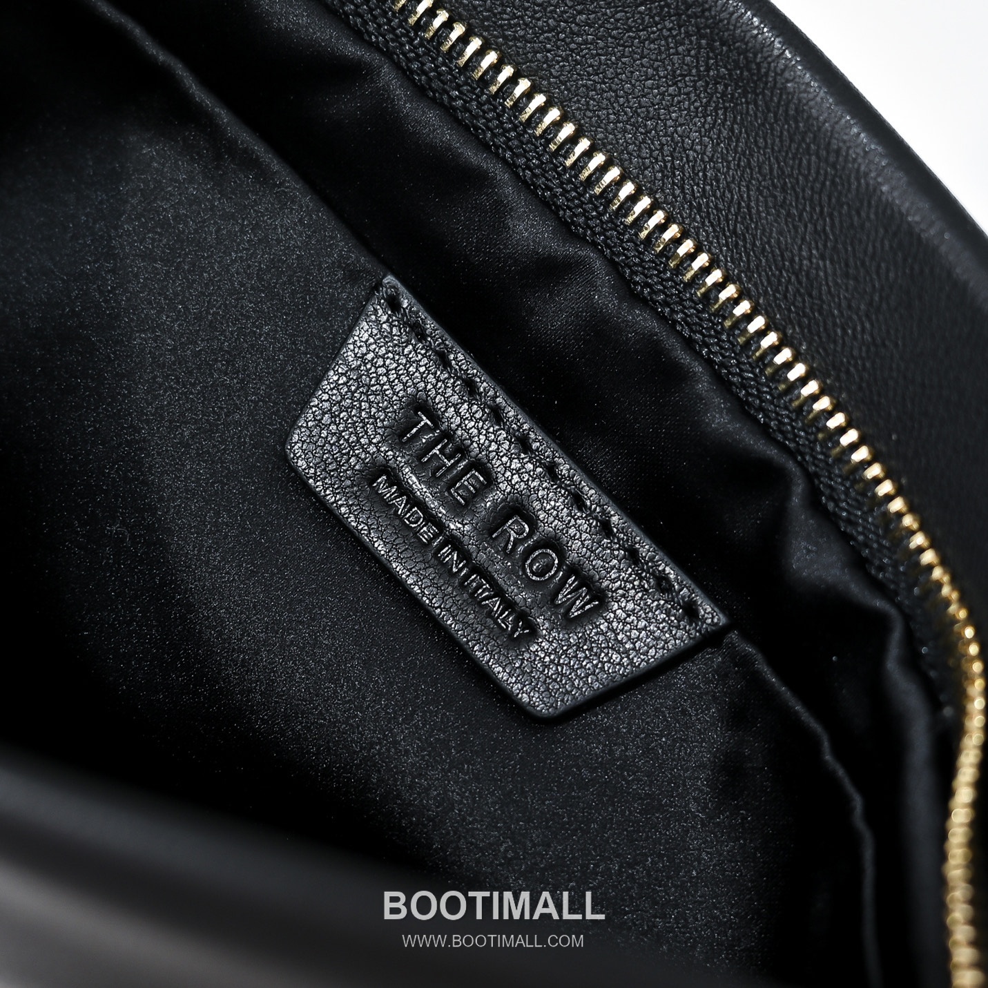 The Row Bracelet Lambskin Clutch Bag with Bangle Handle Detail 더로우 브레이슬릿 램스킨 뱅글 핸들 클러치백 20cm 8